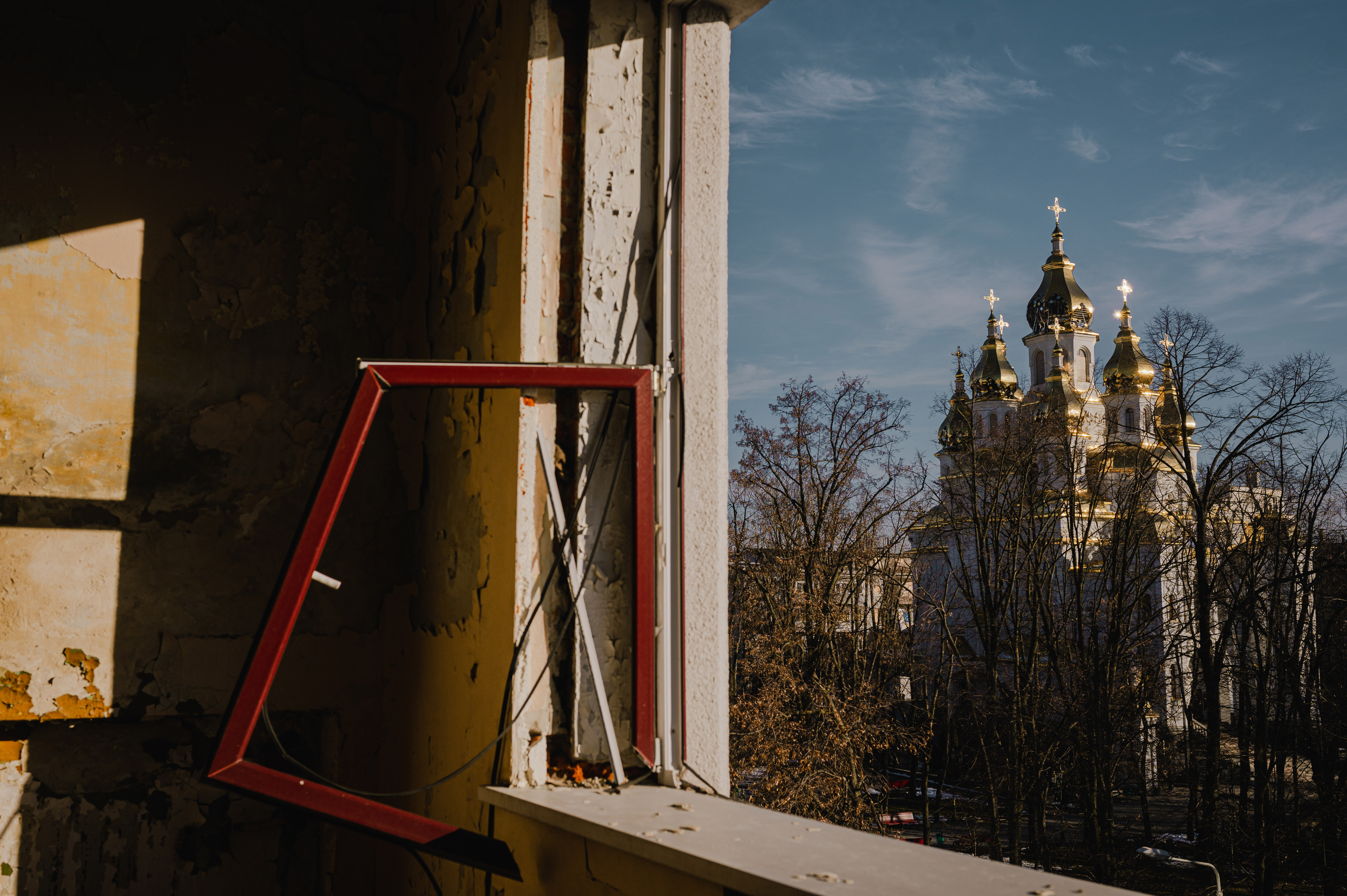 A church in central Kharkiv damaged by bombings. ©Denis Vėjas