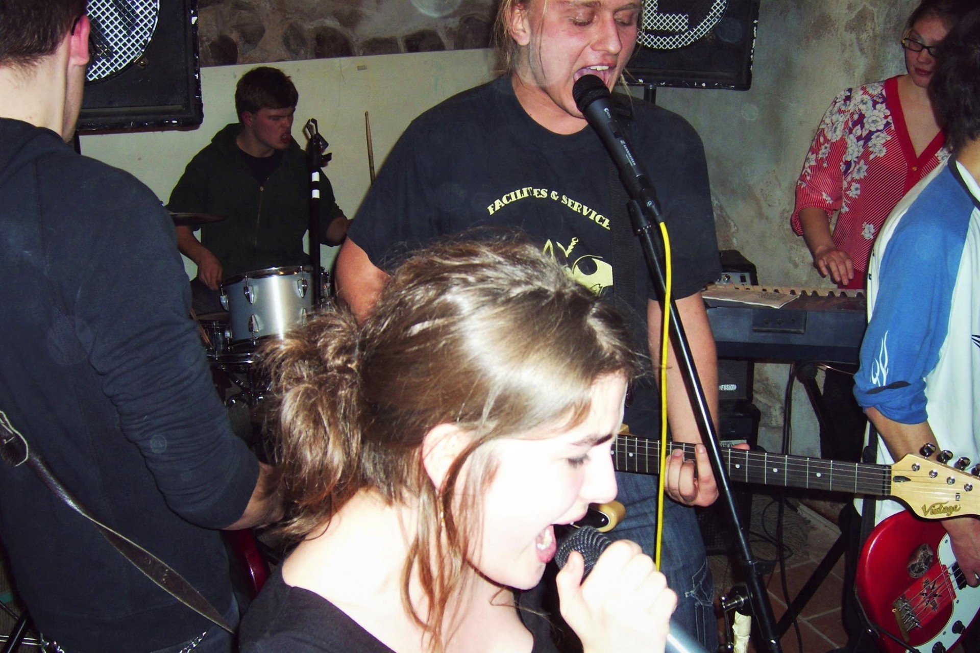 Marijam in 2006, fronting a local Lithuanian SKA-punk band Šlanga į gamtą. From Marijam's personal archive.