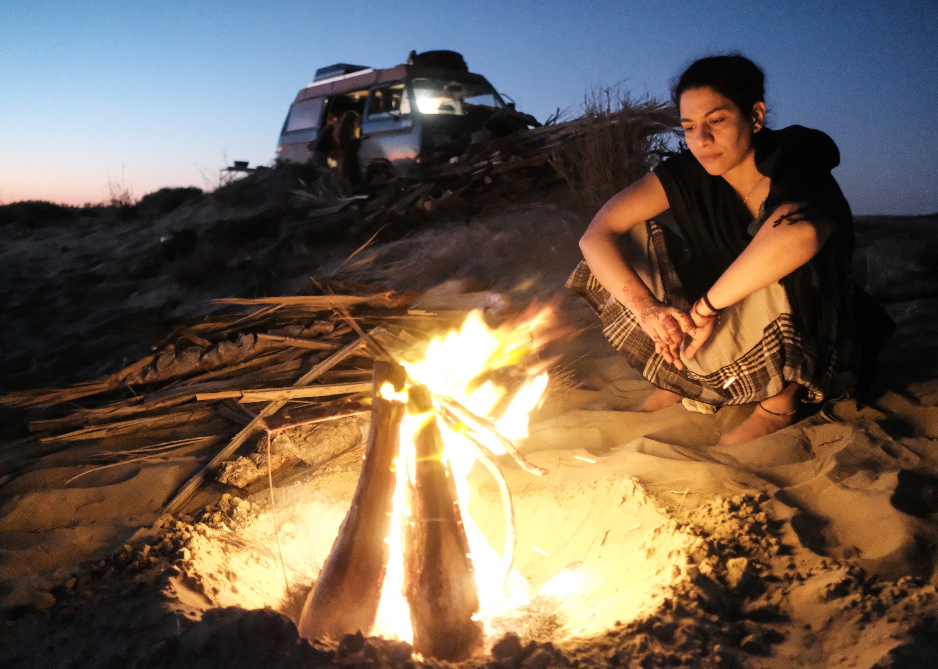 Masi camping in Hormozgan, in the south of Iran, in 2019 during a one-year-long trip around Iran hitchhiking. ©Mykolas Juodelė