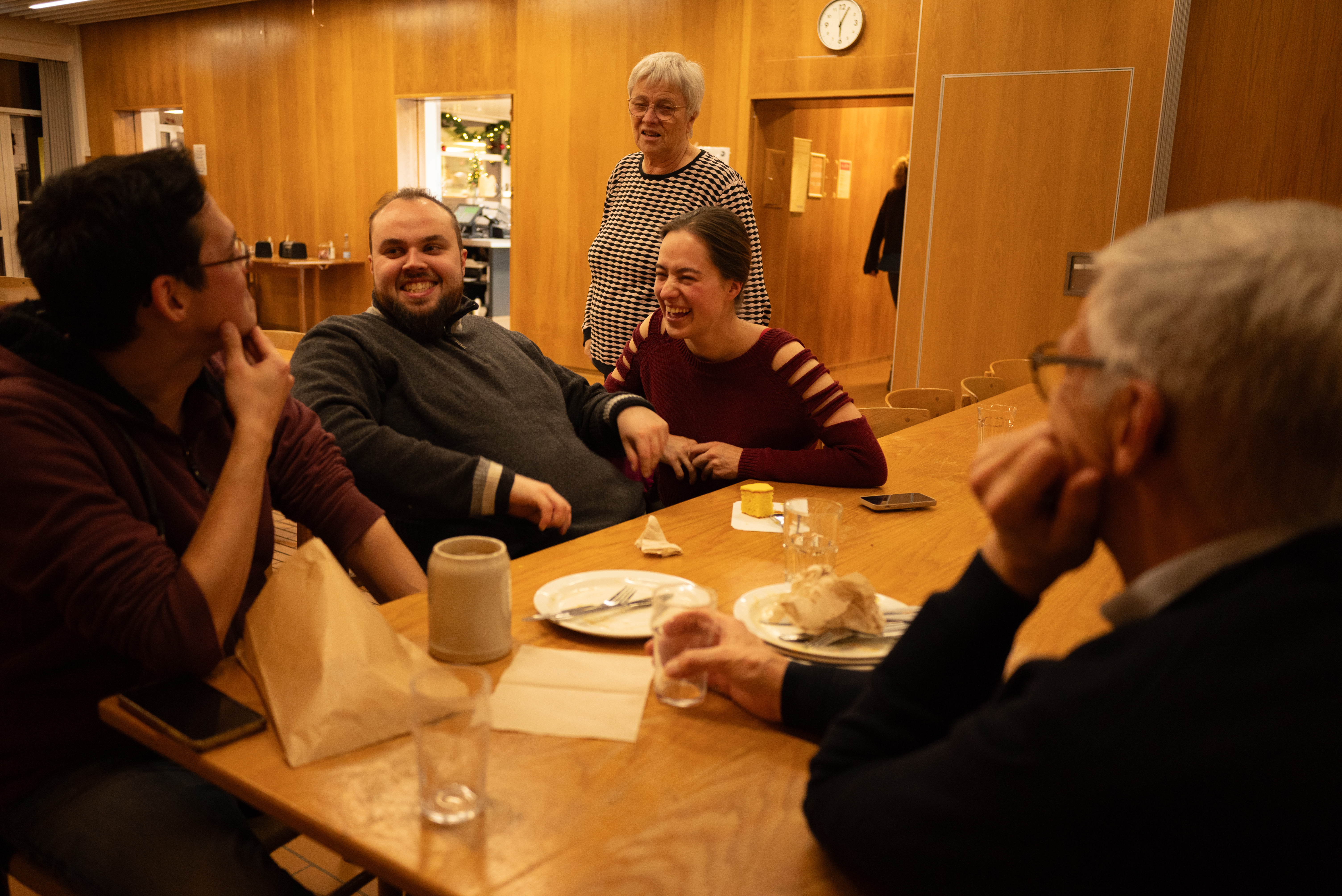 Aleksandra is having dinner with her boyfriend's family. She tries her best to be in the moment, but often finds herself dissociating. ©Julija Stankevičiūtė