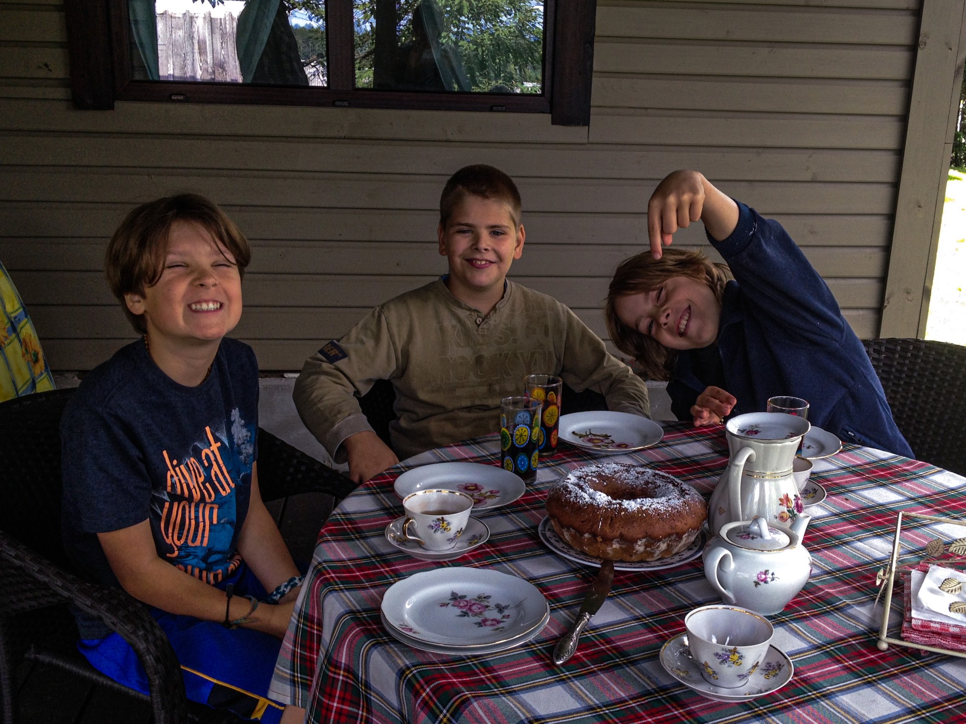 Author with childhood friends Gustas and Motiejus from Onuškis. ©Author’s personal archive