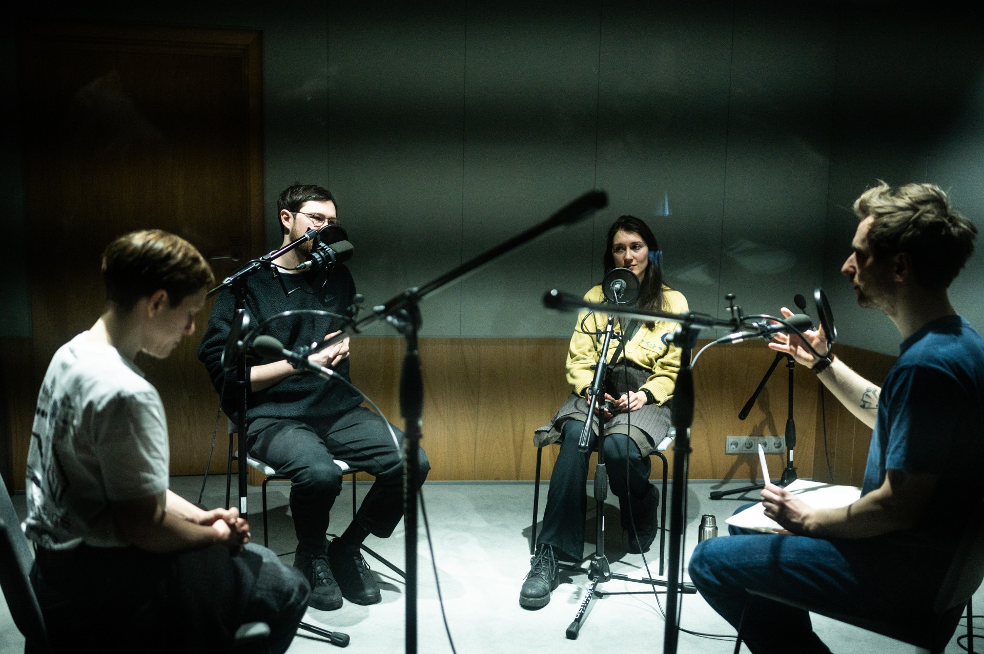 Vilnius is home to many international creatives but there is a lack of spaces for people to meet and learn about each other. This conversation was intended to inspire such connections. ©Denis Vėjas
