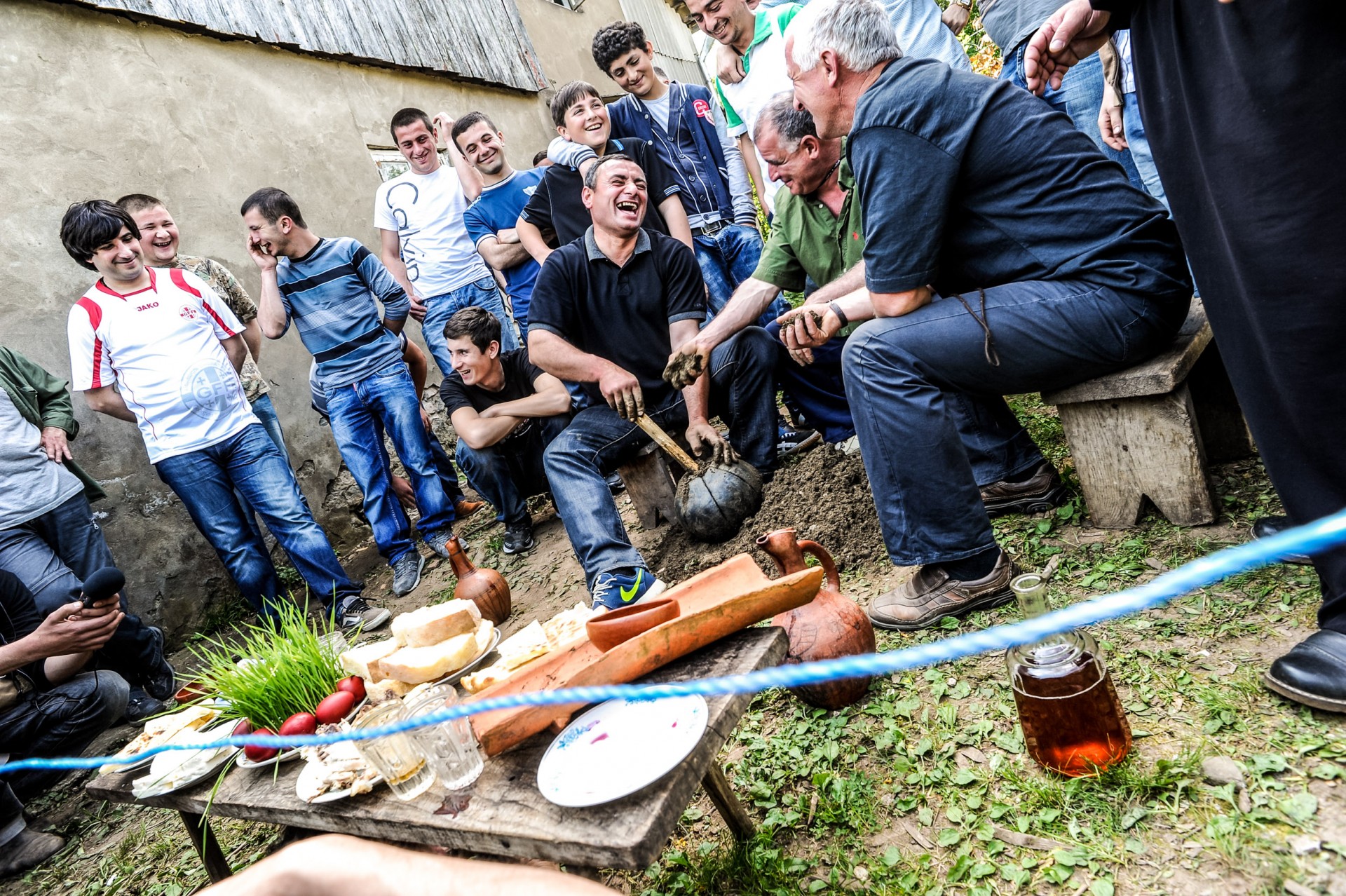 The ceremony of stuffing the leather ball called burti begins on Easter Sunday morning. Participants bring Easter cake, eggs, and wine.