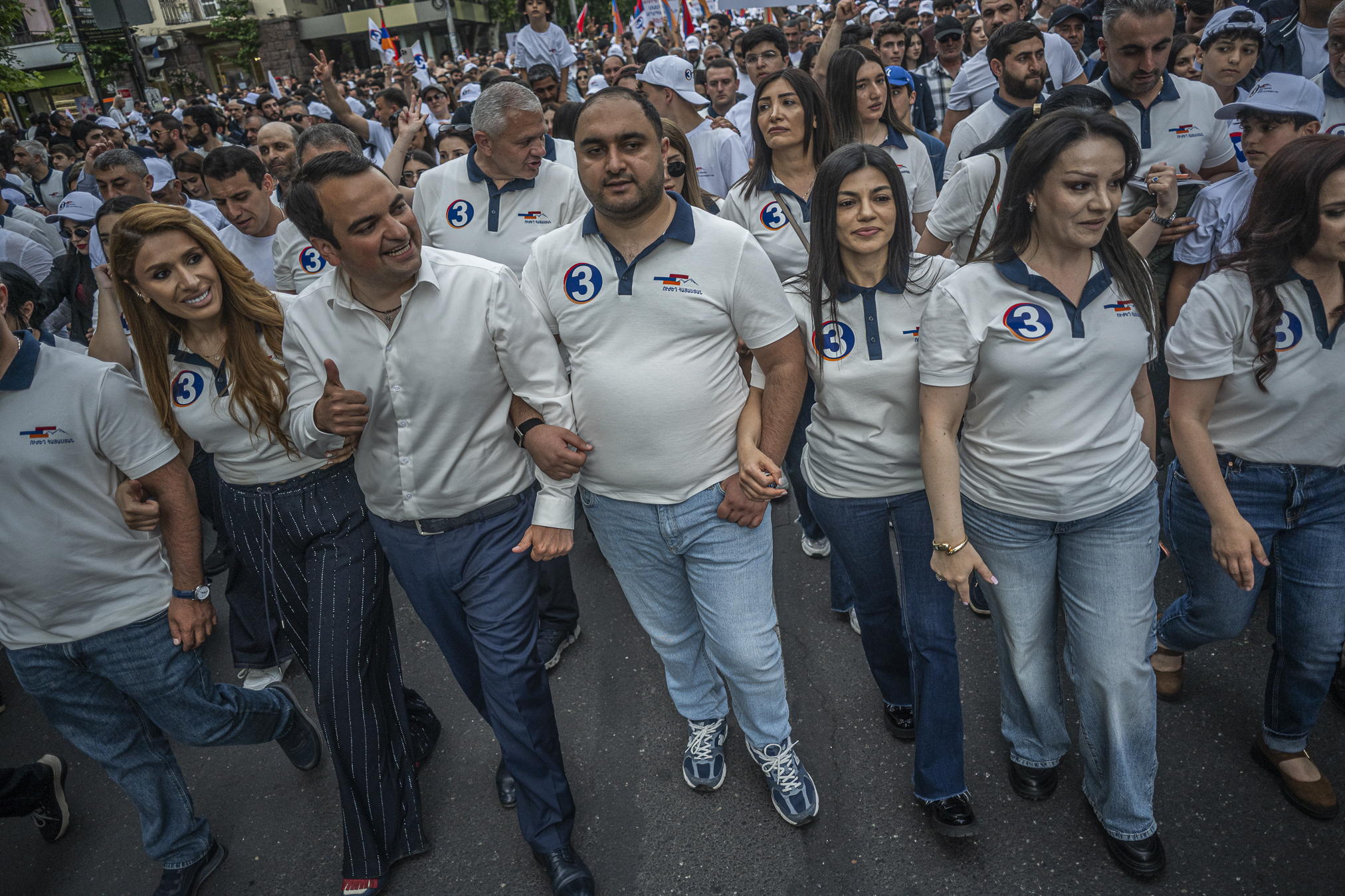 Karapetyan's election campaign is led by his nephew, Narek Karapetyan – second from the left in the photograph. ©Denis Vėjas