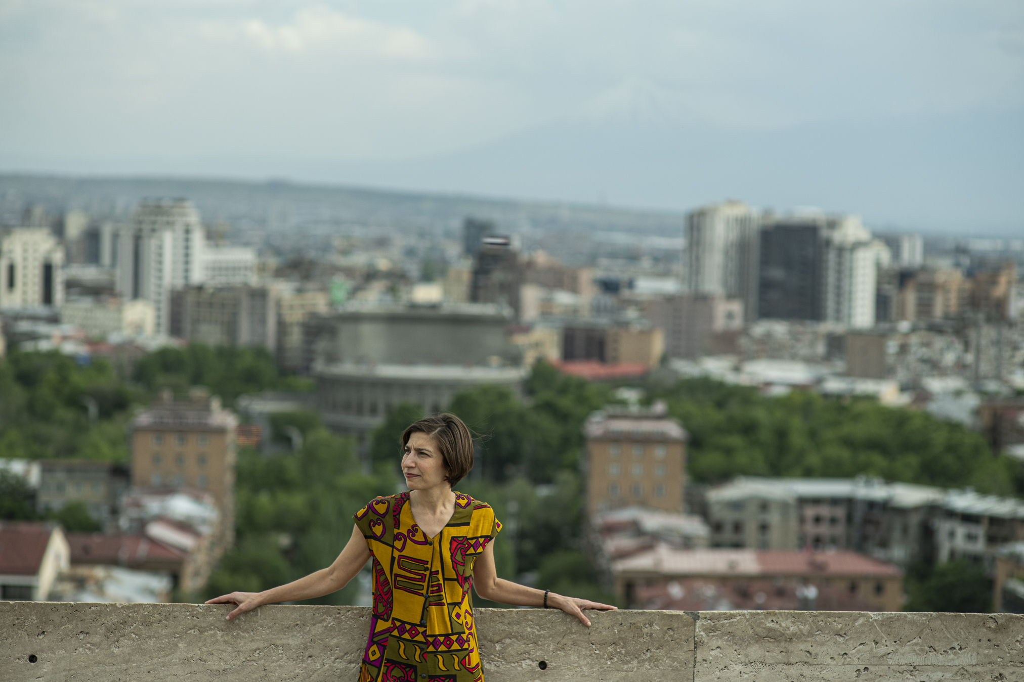 Writer Nyree Aprahamian in Yerevan. © Denis Vėjas