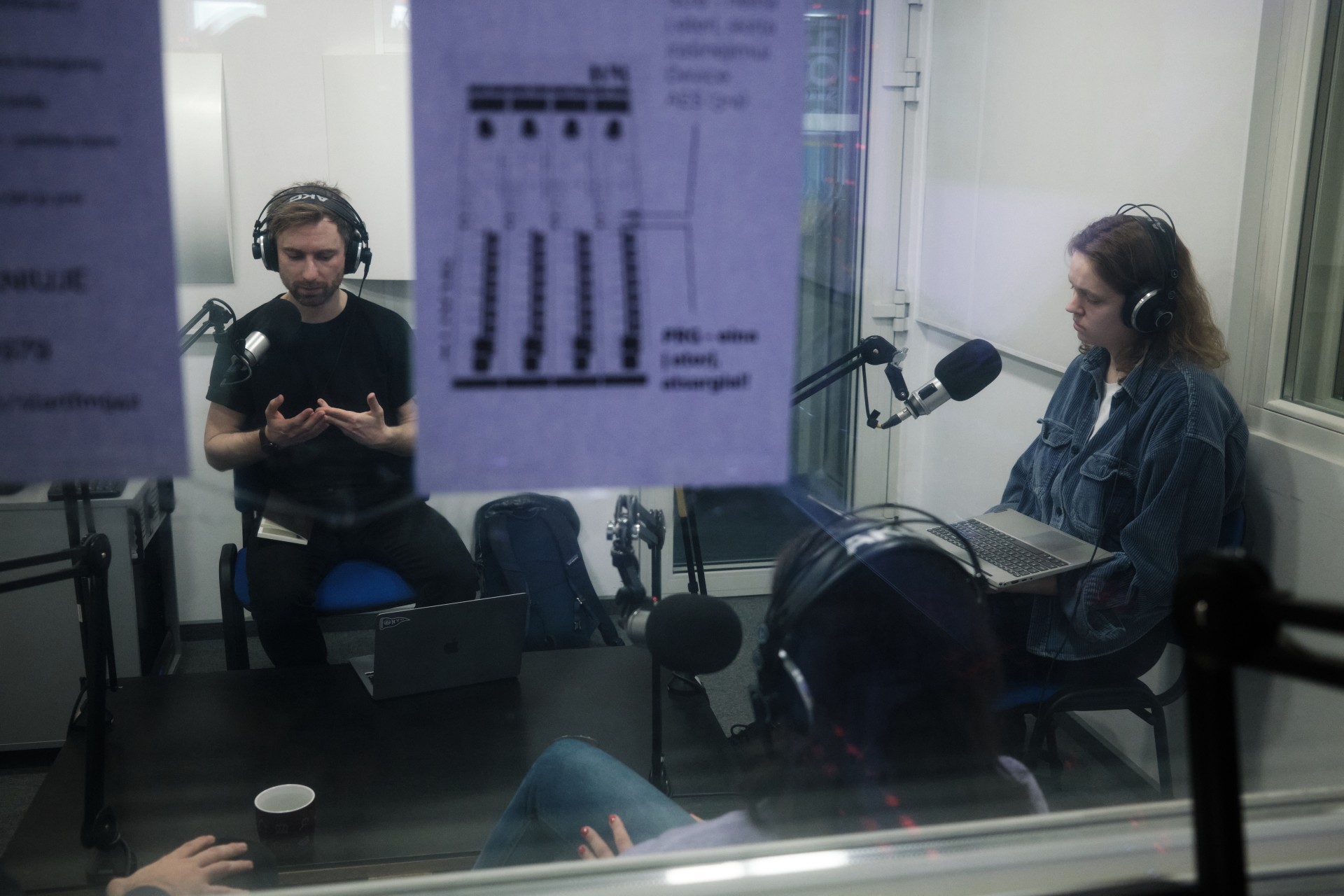 Karolis Vyšniauskas and Austėja Pūraitė, the hosts of the episode. ©Karolis Pilypas Liutkevičius