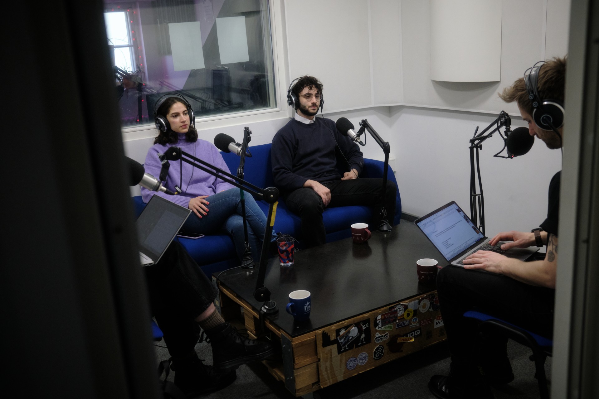 Noura Al-Mawed and Michael Rantisi in Start FM radio studio at Vilnius University. ©Karolis Pilypas Liutkevičius