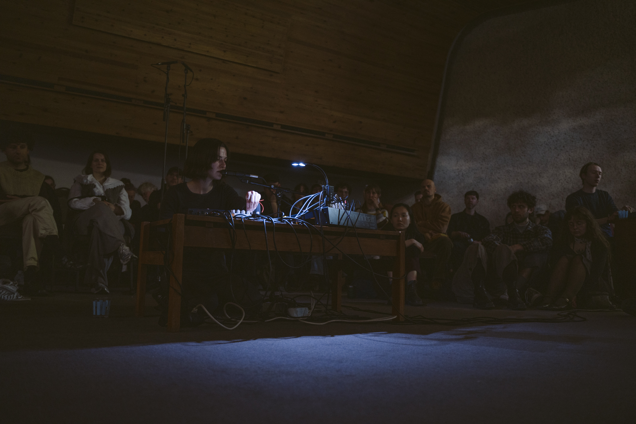 emer (Marija Rasa), Lithuanian-born, Brussels-based sound artist, performing at Jauna Muzika 2026. ©Ilmė Vyšniauskaitė