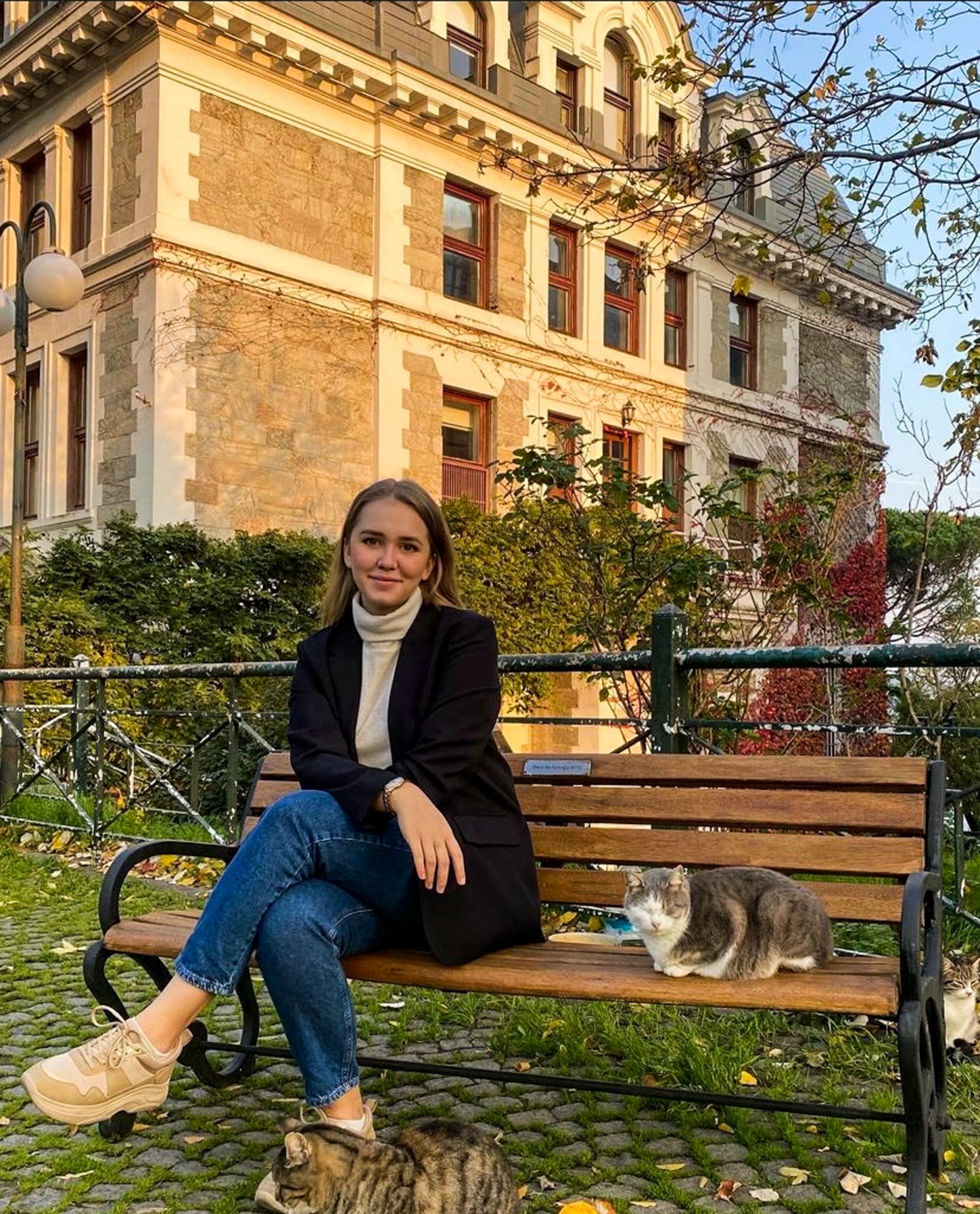 Maya never came back to Donetsk when the war started in 2014. Istanbul, 2020.