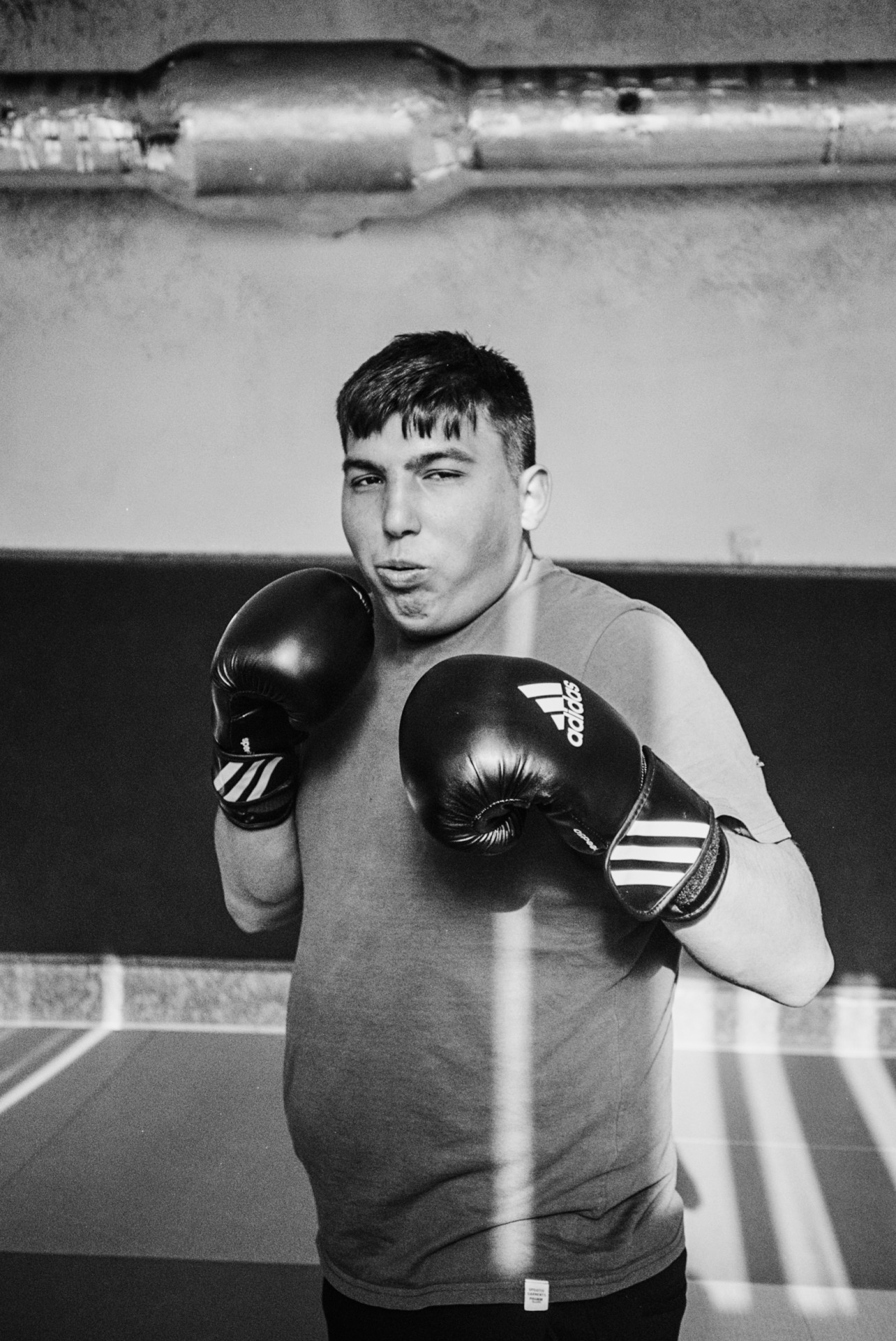 MMA kovai besitreniruojantis moksleivis Anvaras. ©Karolis Vyšniauskas