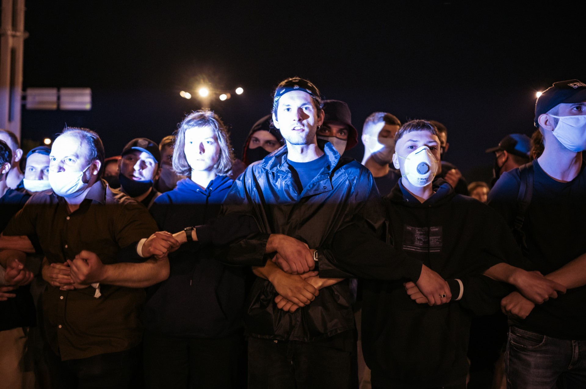 Protestuotojai renkasi priešais OMONĄ. ©Denis Vėjas