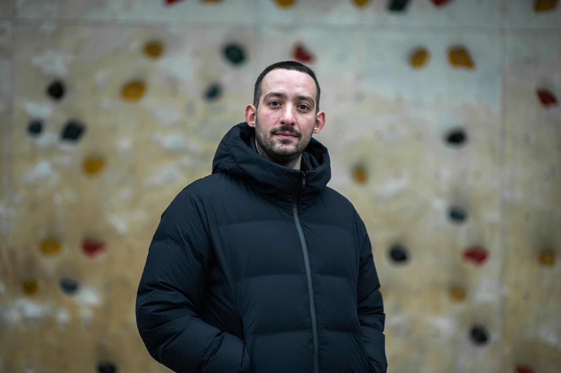 „Priešiškumo nejaučiau niekada“, – apie savo profesines patirtis interviu kalba Efim Hiterer. Daliai kolegų jis buvo pirmasis sutiktas žydiškas šaknis turintis vilnietis. ©Denis Vėjas