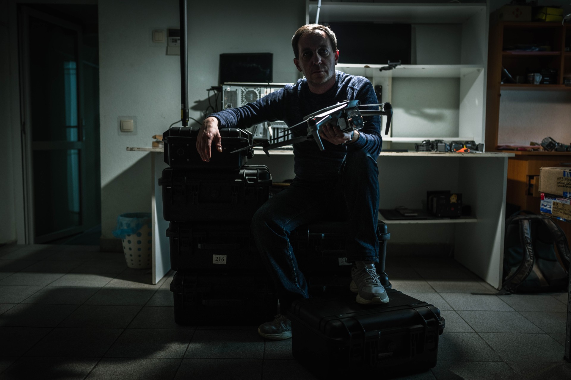 Kai prasidėjo plataus masto invazija, Aleksandras kariavo priekinėse linijose, vėliau patyrė traumą ir sutelkė jėgas į elektroninę kovą. ©Denis Vėjas