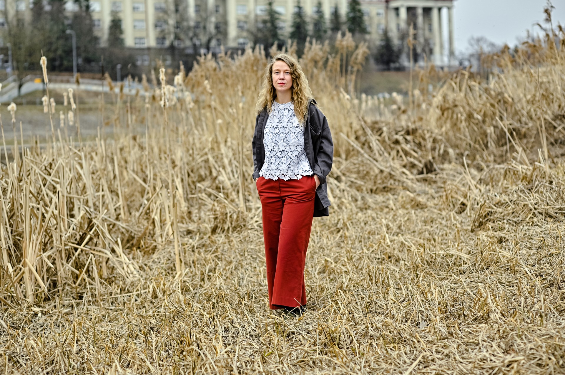 „Man atrodo, kad visi mes ieškom savo balso, savo būdo būti. Ir aš džiaugiuosi, kad atrandu, kas mane džiugina.“ – Eglė Elena Murauskaitė. ©Denis Vėjas