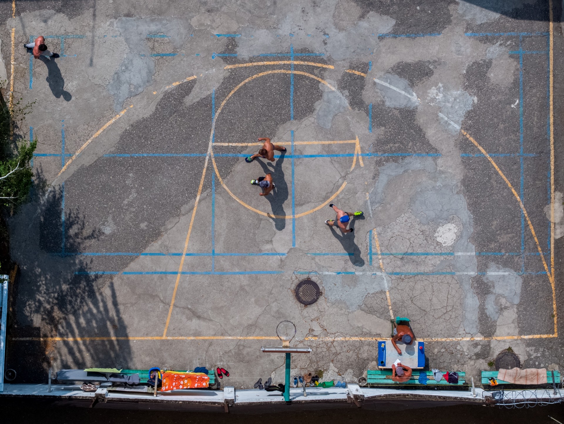 Visos fotografijos – iš ciklo „4 m² laisvės“. ©Andrius Repšys