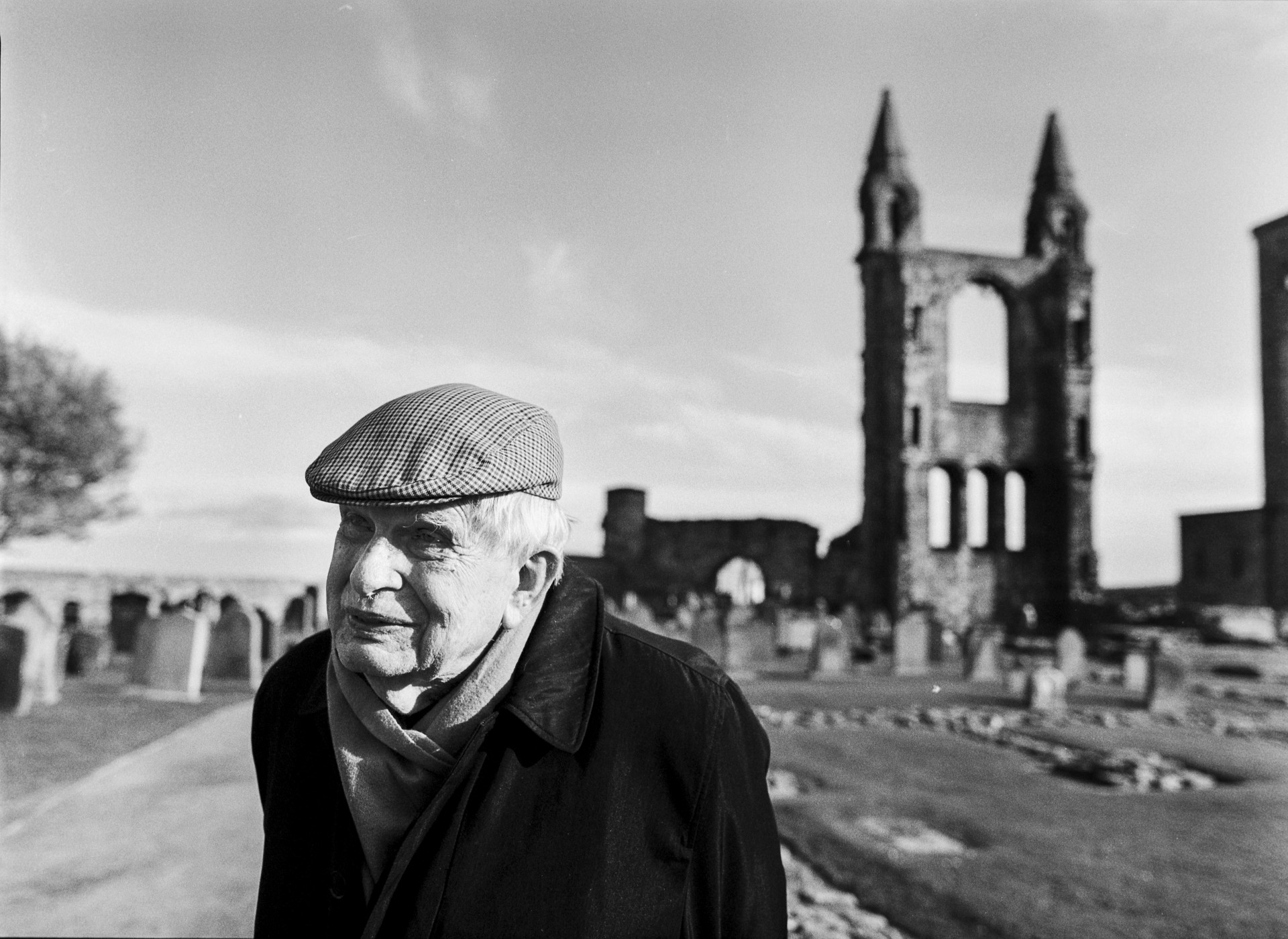 Tomas Venclova St Andrews mieste Škotijoje 2019-ųjų spalį. ©Artūras Morozovas