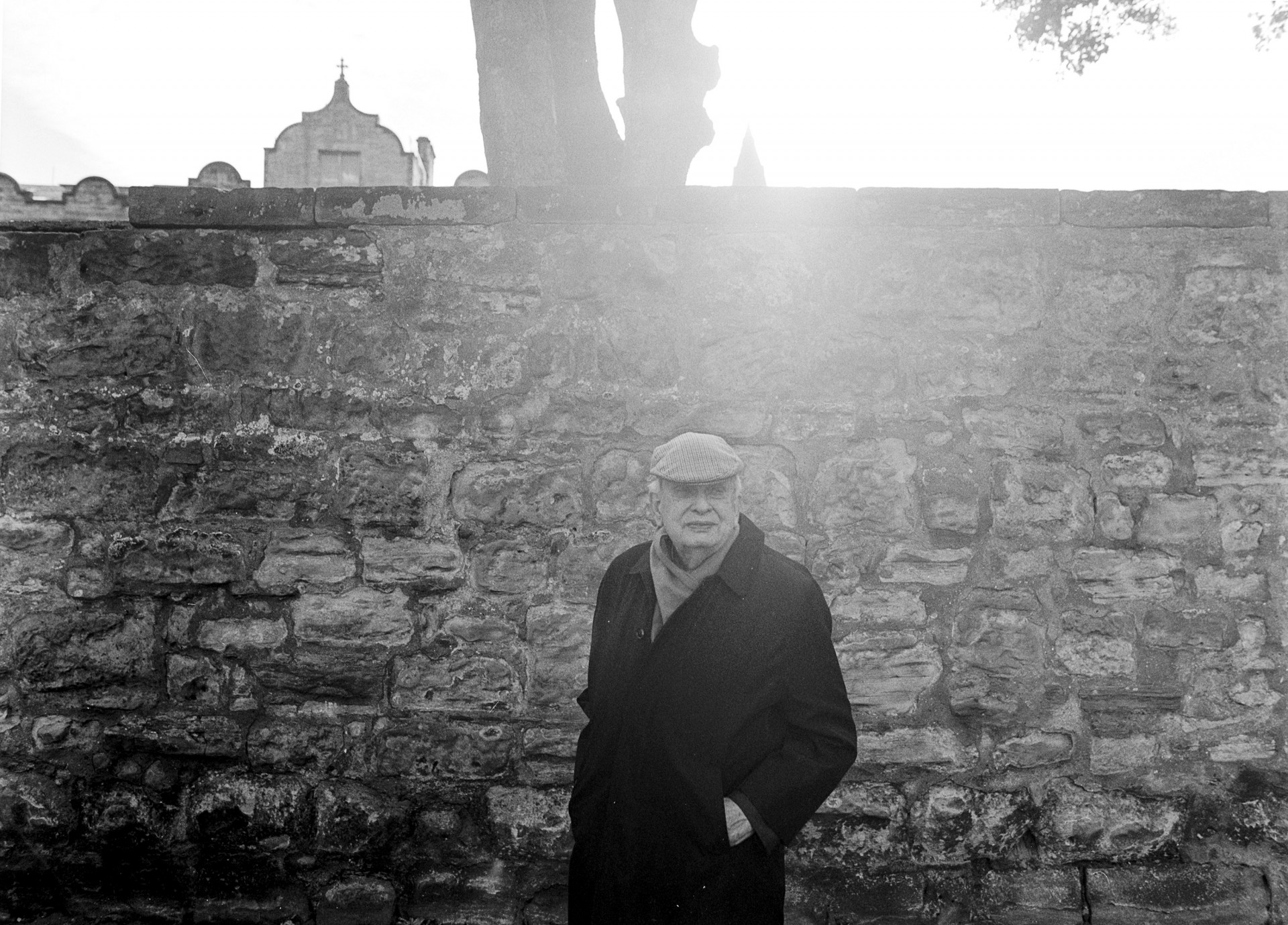Tomas Venclova St Andrews mieste Škotijoje 2019-ųjų spalį. ©Artūras Morozovas
