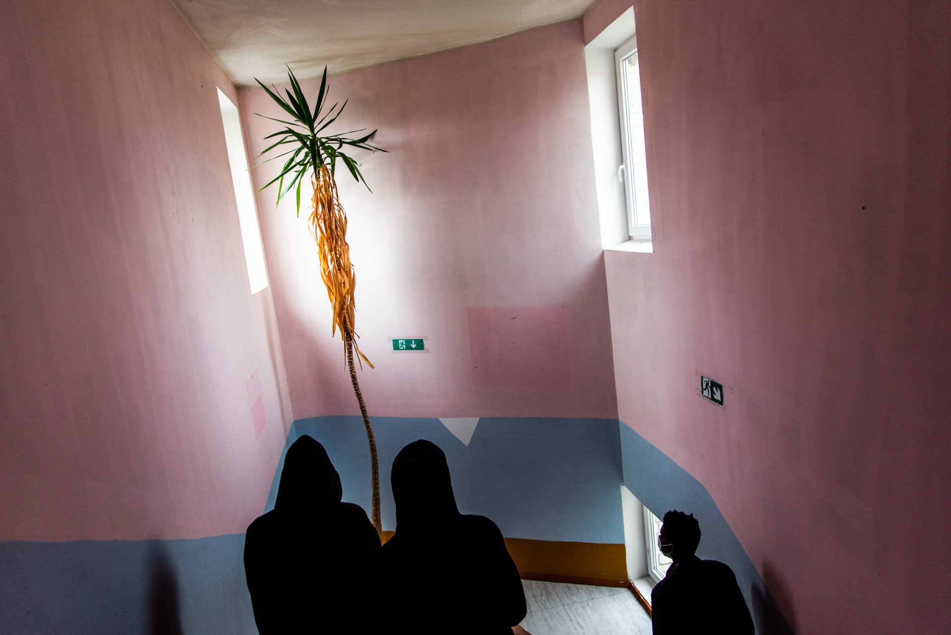 Vydenių mokykloje Varėnos rajone buvo apgyvendinta virš 160 migrantų iš Afrikos šalių. ©Berta Tilmantaitė