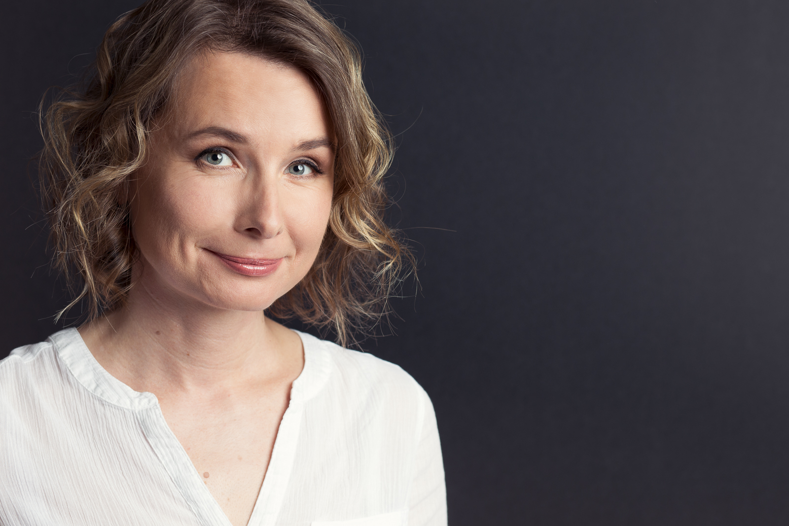 Išvažiavimas nėra išdavystė, o grįžimas – ne pralaimėjimas. Rašytoja Akvilina Cicėnaitė-Charles