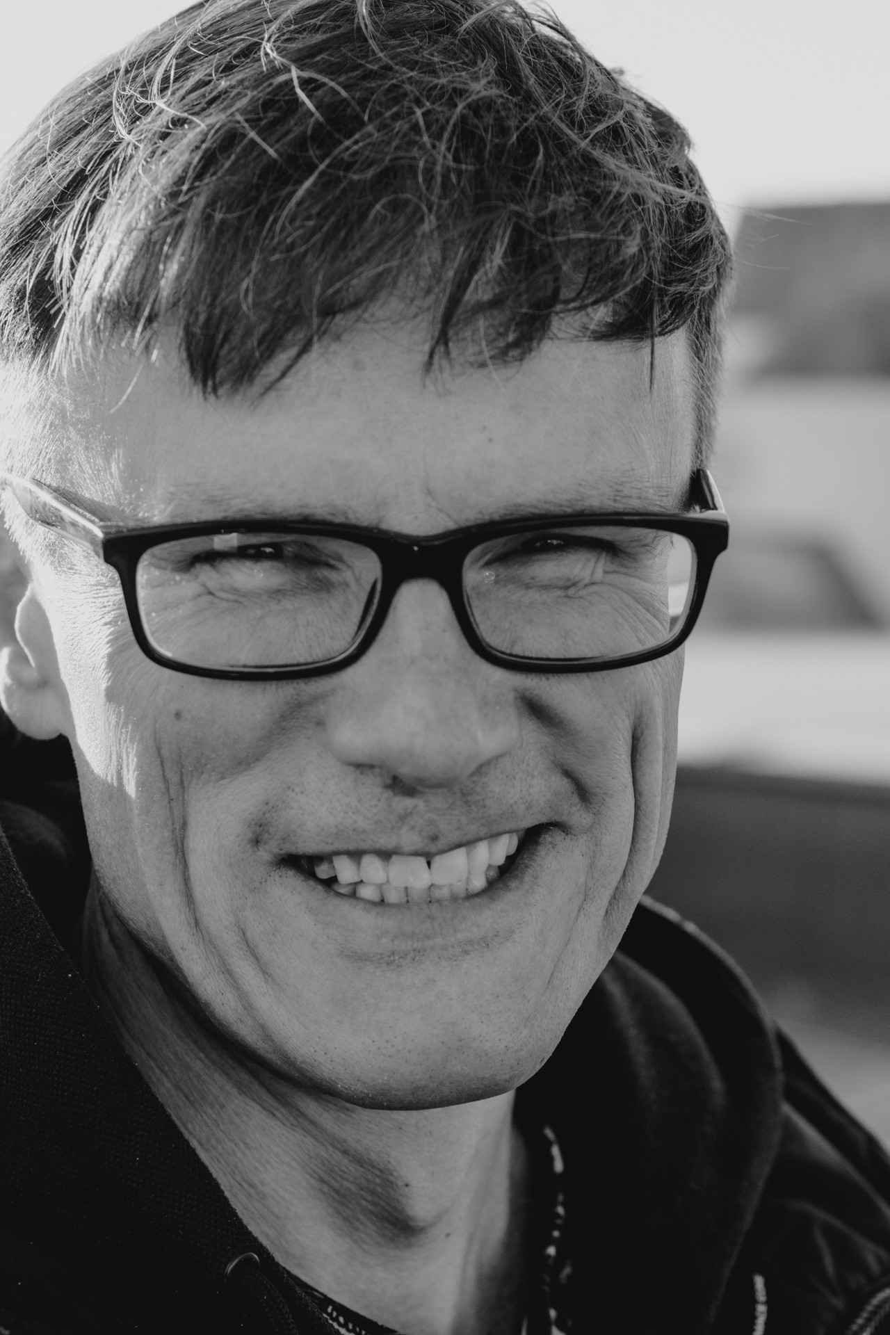 Ką kalba Gustonių kaimo portretai? Interviu su Dariumi Žiūra