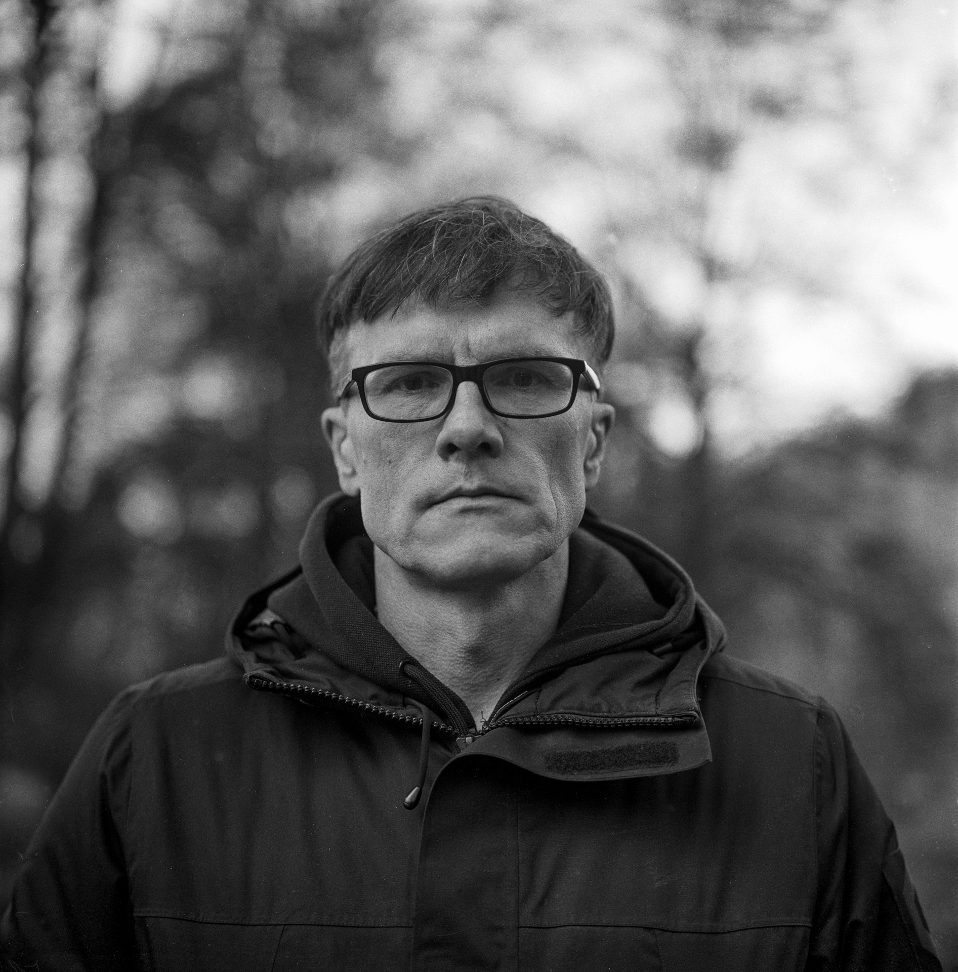 Ką kalba Gustonių kaimo portretai? Interviu su Dariumi Žiūra
