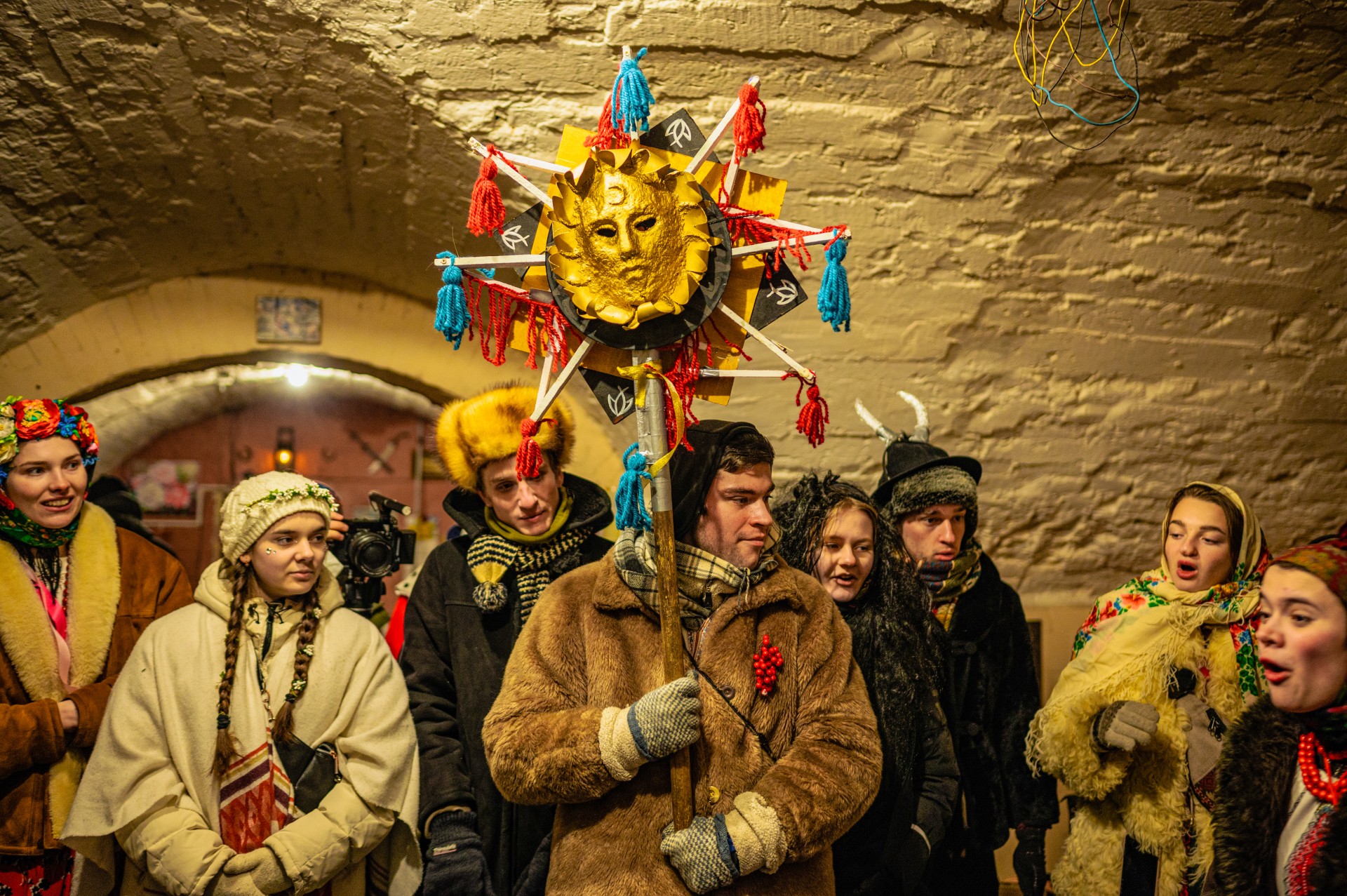 Netikėtai į rūsį atkeliavo vertepas – tradicinis ukrainiečių lėlių teatras. ©Denis Vėjas