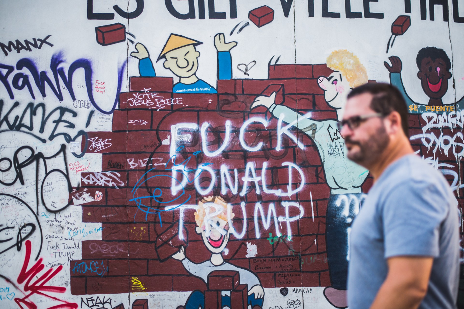 Berlyno sienos fragmentas 2018 m., pirmos JAV prezidento Donaldo Trumpo kadencijos metu. ©Denis Vėjas
