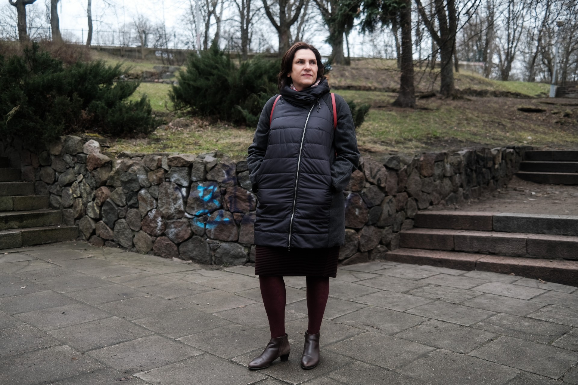 Teksto autorė dr. Jolita Buzaitytė-Kašalynienė yra Grupių santykių draugijos prezidentė ir viena iš steigėjų. Taip pat – Vilniaus universiteto Sociologijos ir socialinio darbo instituto docentė.
