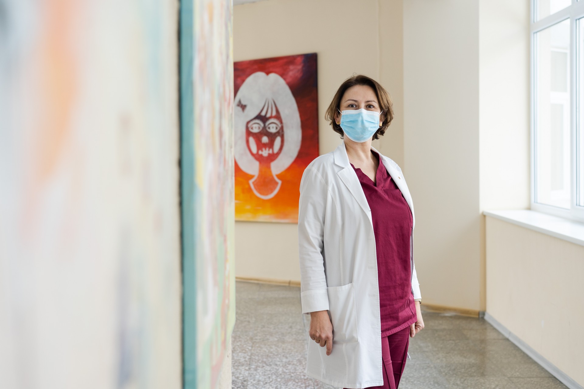 Vaikų gydytoja Sigita Burokienė pabrėžia, kad į ligoninę atvežus sunkiai sergantį vaiką, gydytojams kuo greičiau nustatyti diagnozę padeda žinojimas, kad vaikas skiepytas nuo tam tikrų ligų.