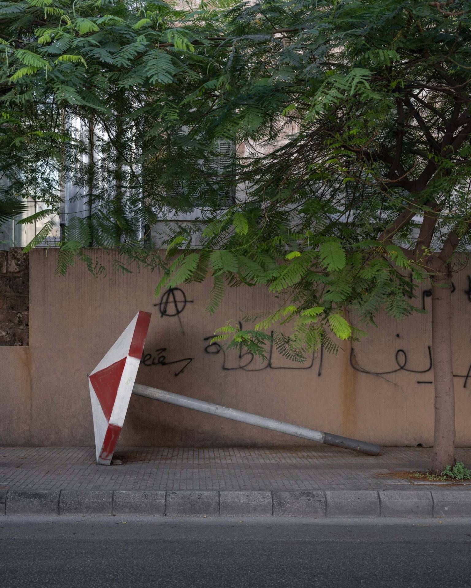 Ieva fiksuoja greitai besikeičiantį Beiruto peizažą, stipriai paveiktą ekonominės krizės, pandemijos, uosto sprogimo. ©Ieva Saudargaitė Douaihi