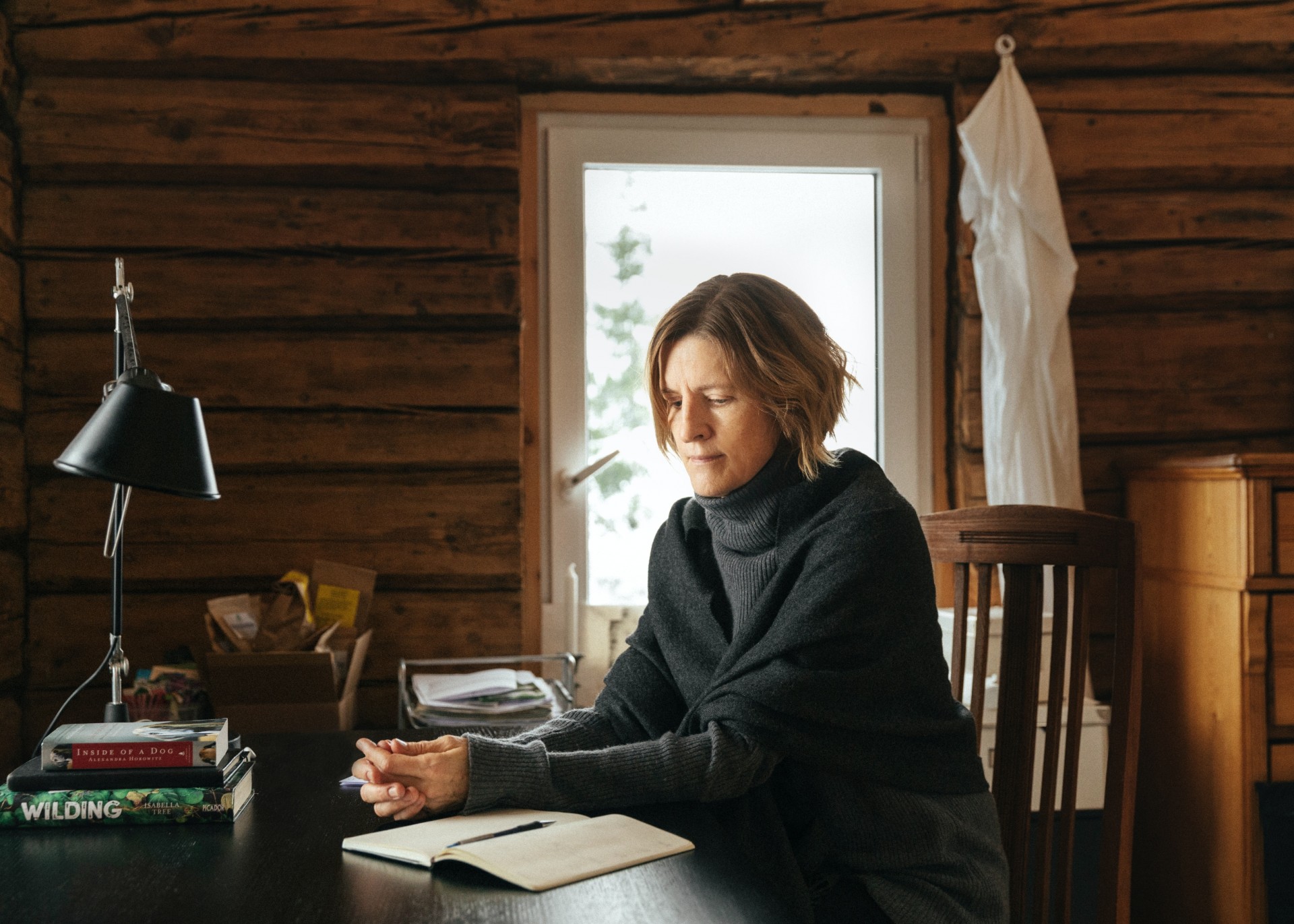 Karla Gruodis savo namuose Melagėnuose, Švenčionių rajone. Užaugusi lietuvių šeimoje Kanadoje ir gyvenusi abiejose šalyse, ji susikūrė abi kultūras sujungiančią tapatybę.