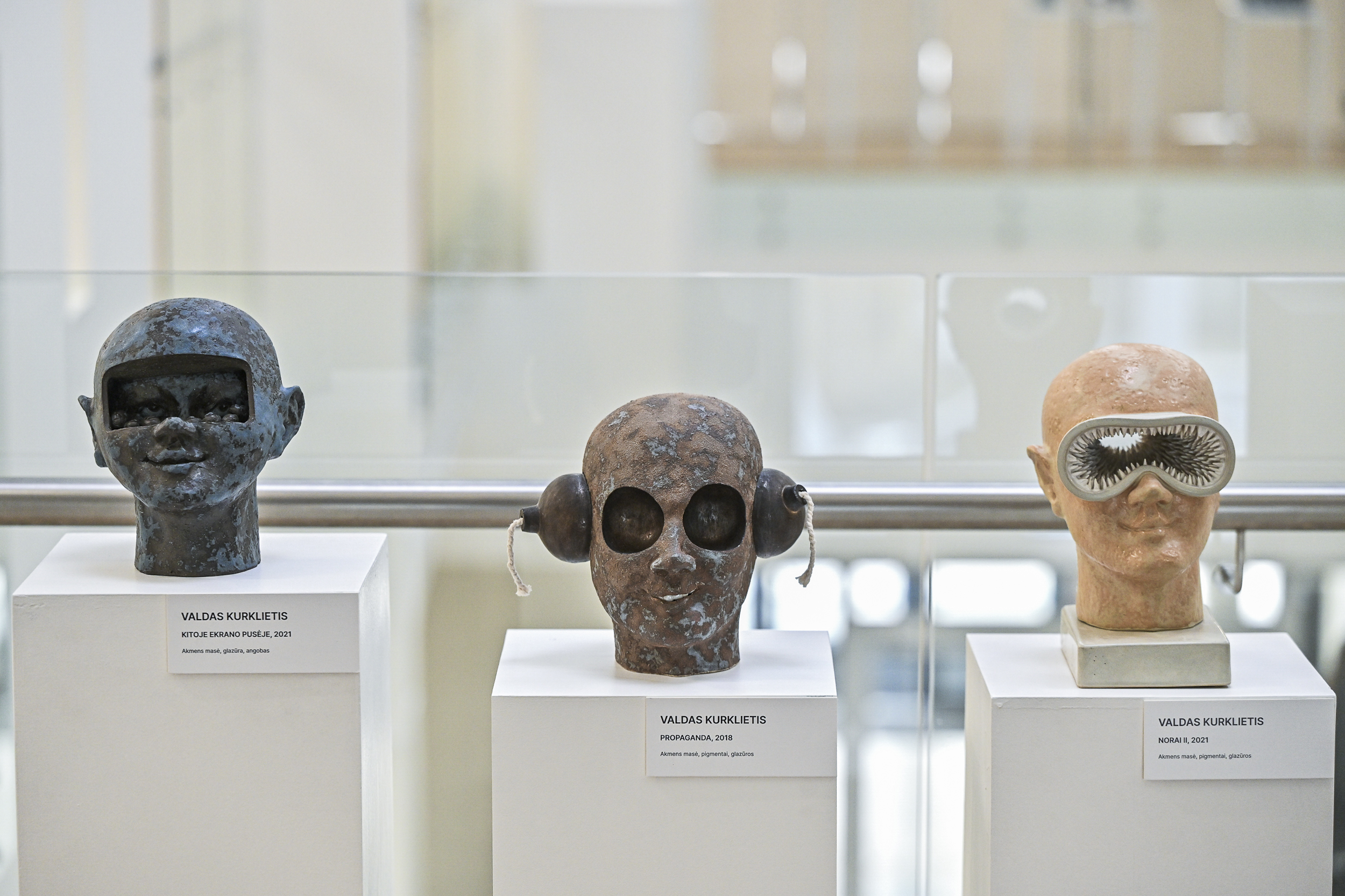 Valdas Kurklietis „Kitoje ekrano pusėje“ (2021), „Propaganda“ (2018), „Norai II“ (2021). ©Gediminas Kartanas