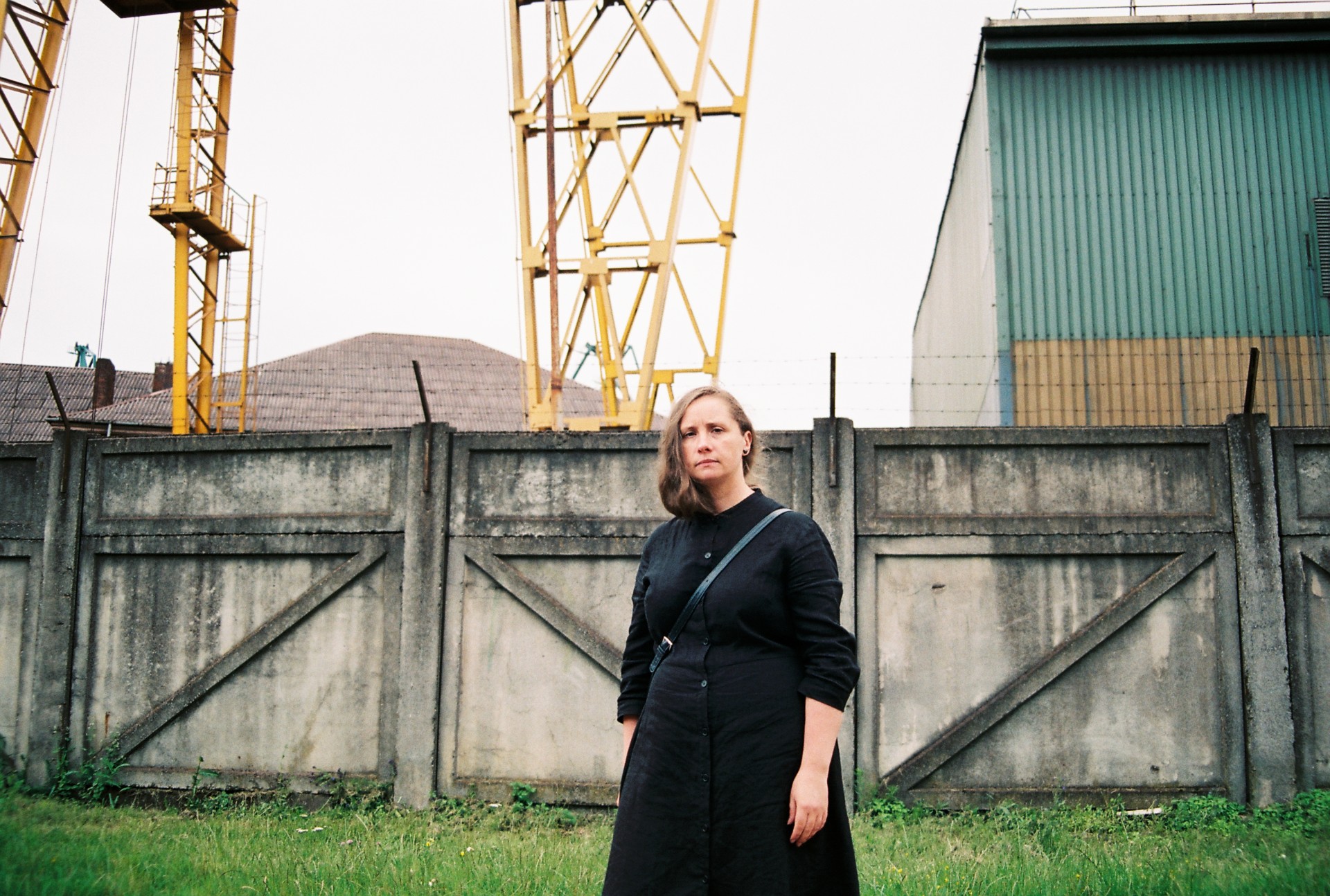 Klaipėdietė Alina Andronova dirbo socialinį darbą, bet noras išspręsti miesto taršos klausimus ją pavertė aplinkosaugos aktyviste. Įkūrus organizaciją „Klaipėdiečių iniciatyva už demokratiją ir ekologiją“ (KIDE), jai ir kitiems klaipėdiečiams pavyko pasiekti ministrą pirmininką ir Aplinkos ministeriją, bet sprendimo kol kas dar nėra. ©Karolis Vyšniauskas