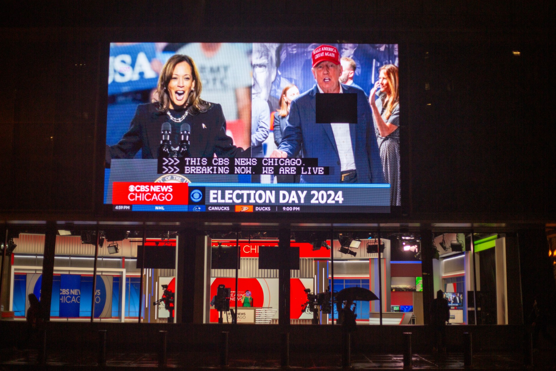 „CBS News Chicago“ studija, pradėjus transliuoti rinkimų nakties apžvalgą. ©Audra Skuodaitė
