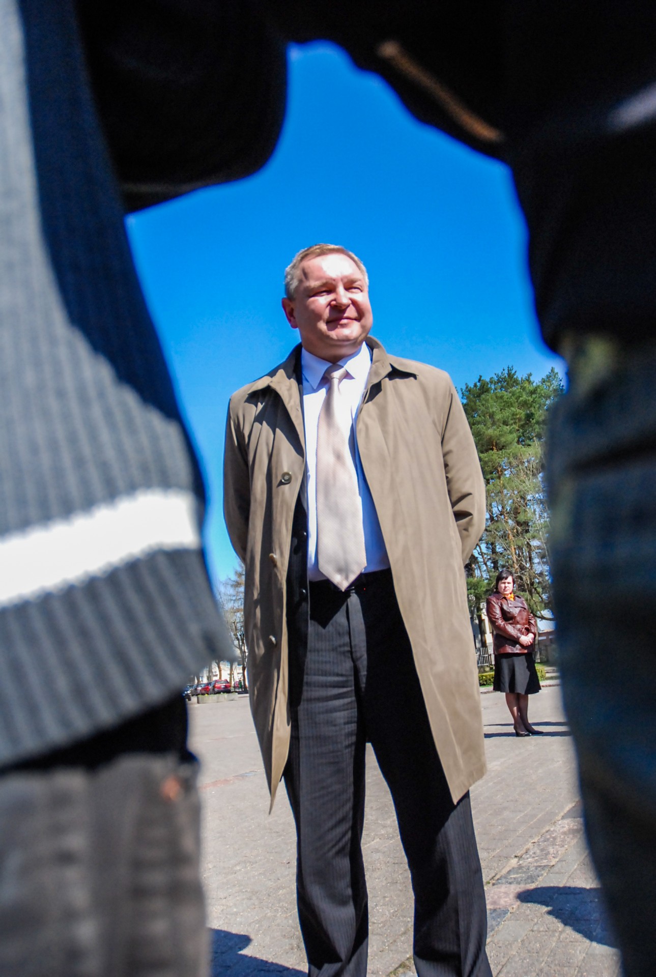 Tartis su protestuotojais atėjo tuometis Alytaus miesto meras Česlovas Daugėla. ©Douglas Green