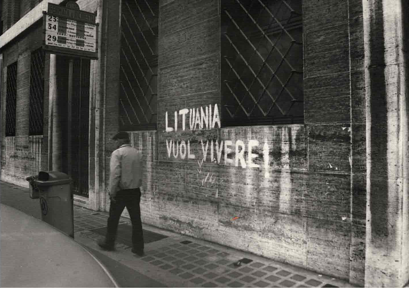 1982-aisiais Romoje atsiradęs užrašas „Lietuva nori gyventi“. ©Sauliaus Augustino Kubiliaus asmeninis archyvas