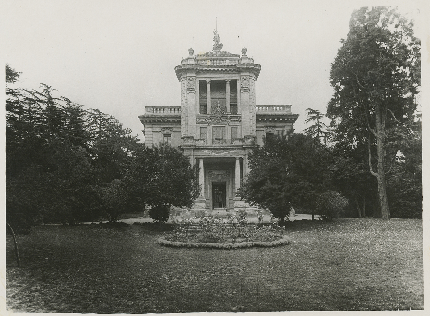 „Villa Lituania“ pastatas Romoje, kuriame 1933–1940 m. buvo įsikūrusi Lietuvos Respublikos pasiuntinybė. ©Lietuvos centrinis valstybės archyvas