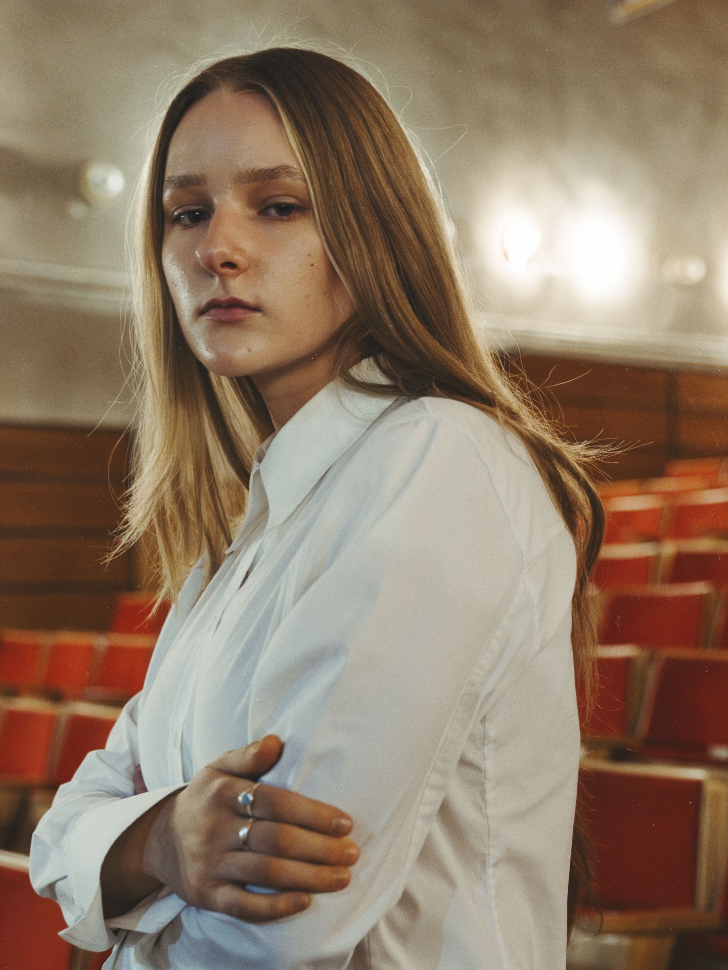 Livija Gemma yra dainininkė, dainų autorė ir prodiuserė kovo pabaigoje išleidusi debiutinį albumą „Dangus jau rausta“, sužavintį autoriniu balsu ir pasitikėjimu tiek savimi, tiek klausytojais. ©Aneta Urbonaitė