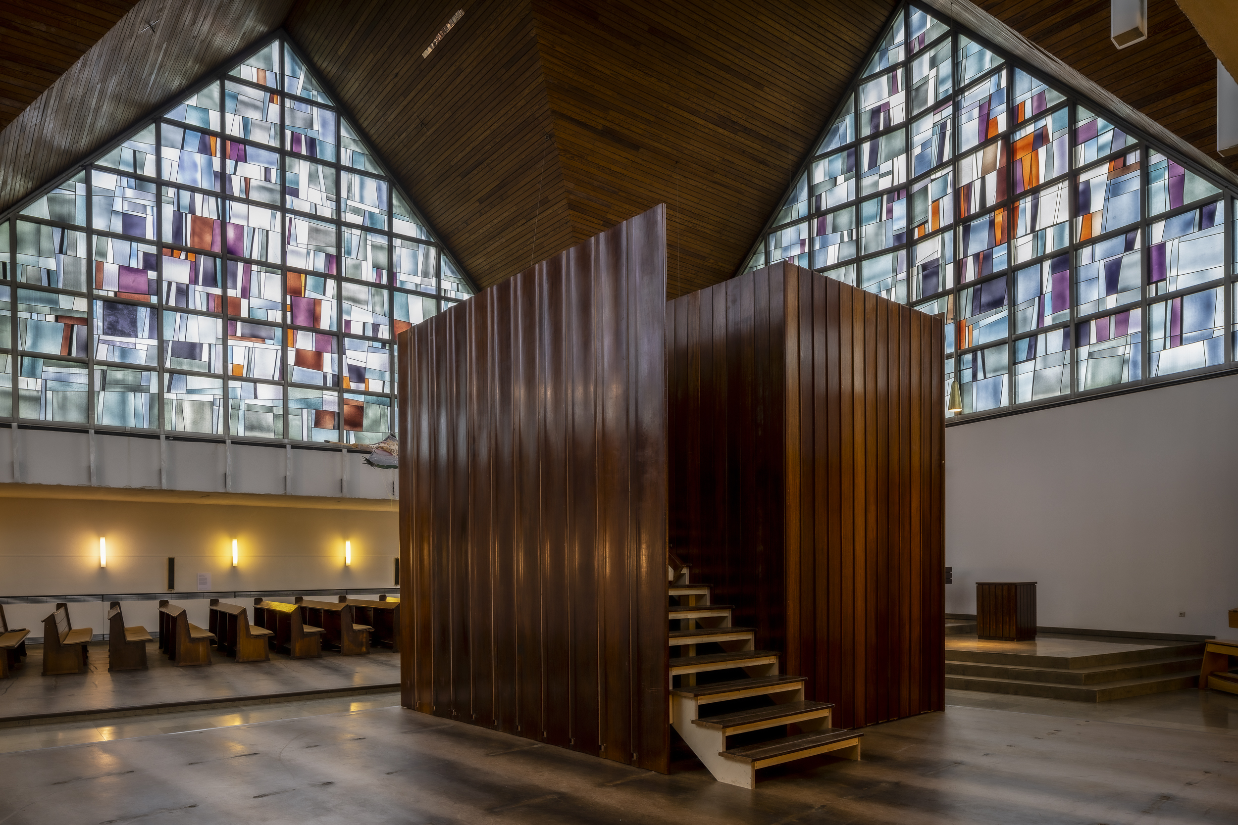 Augustas Serapinas „Pew Tower“ (2026). ©Rainer Schlautmann / Manifesta 16 Ruhr