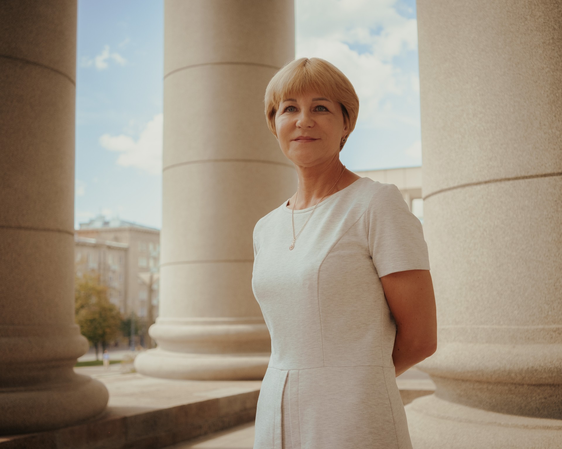 Slaugytoja Snieguolė Statauskienė daugiau nei 30 metų dirbo vaikų ligoninėje Vilniuje. Paskelbus, kad ieškomi medicinos darbuotojai slaugyti COVID-19 pacientus, ji tai priėmė kaip pareigą ir pasisiūlė pereiti į šį, ypač rizikingą skyrių. ©Kęstutis Žilionis
