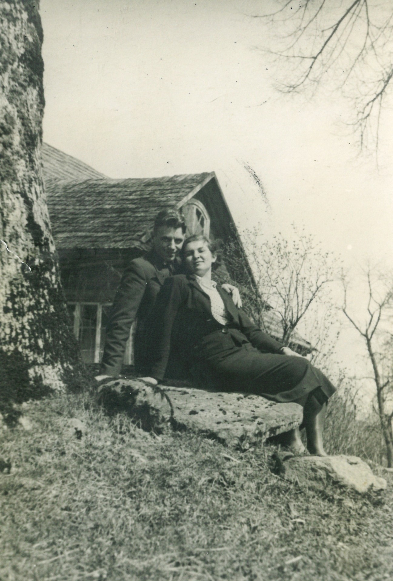 Marija Alseikaitė su būsimuoju vyru Jurgiu Gimbutu, 1938 m.