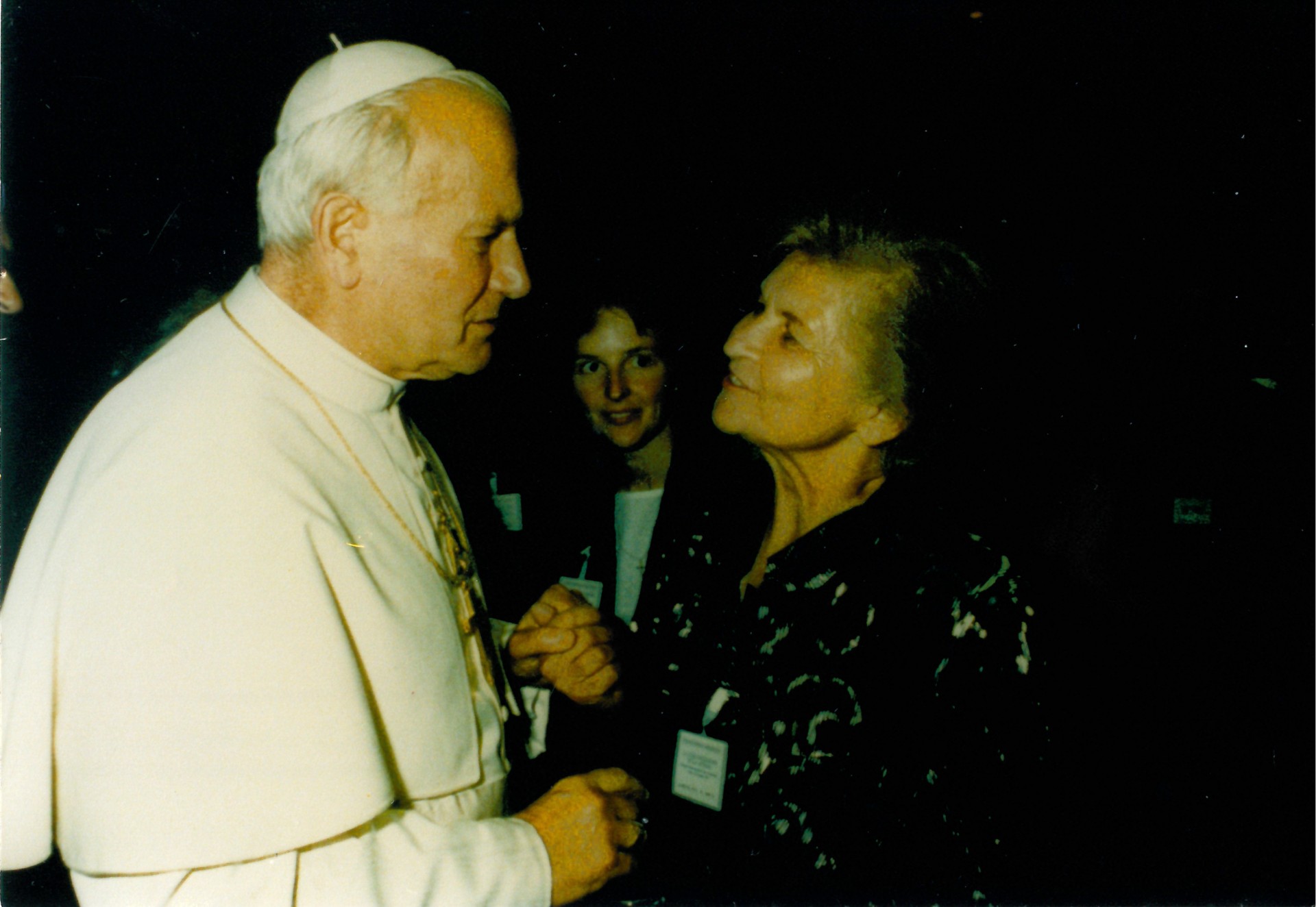 Marija Gimbutienė su popiežiumi Jonu Pauliumi II, 1987 m.