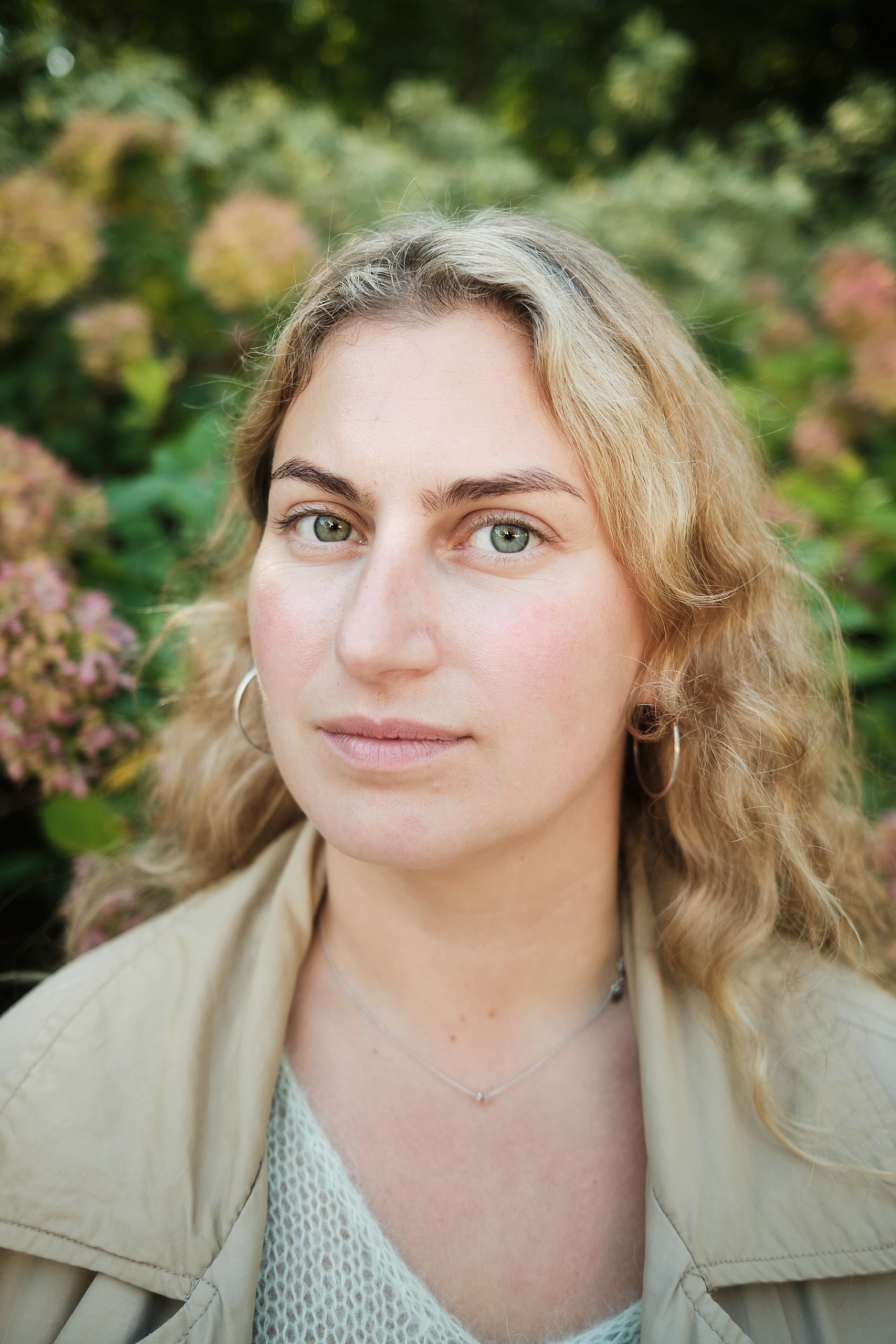 Marija Kavtaradzė studijavo Lietuvos muzikos teatro akademijoje su režisierėmis Marija Stonyte, Kamile Milašiūte, Austėja Urbaite. Paraleliniam operatorių kurse mokėsi Laurynas Bareiša, Vytautas Katkus. „Mes buvome labai ambicingi, bet ne konkurencingi“, – studijas prisimena ji. ©Karolis Pilypas Liutkevičius
