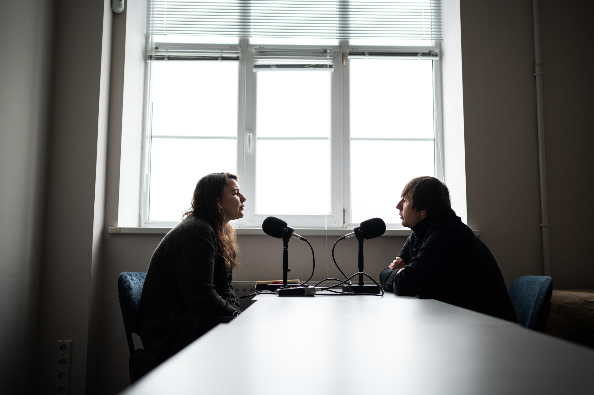 Indrė Kiršaitė ir Evgenijus Maloletka interviu metu Vilniuje. ©Denis Vėjas