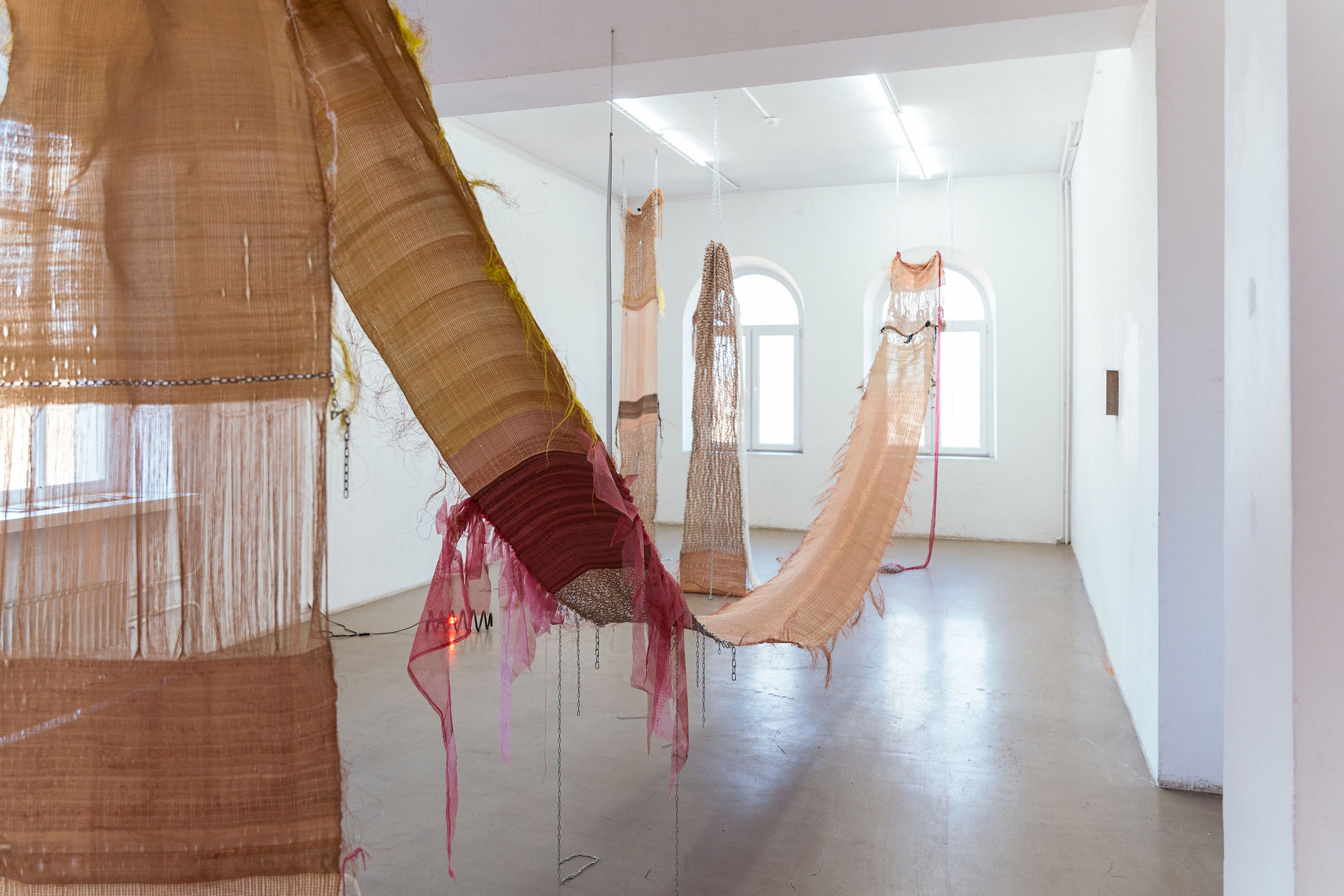 Jelenos Škulis paroda „when my mother was a king“ kultūros komplekse SODAS 2123. ©Valerija Semeniuk