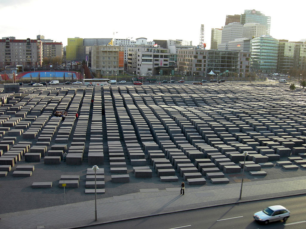 Memorialas Europoje nužudytiems žydams Berlyne (Peter Eisenman, Buro Happold, 2005) ©Wikimedia.org