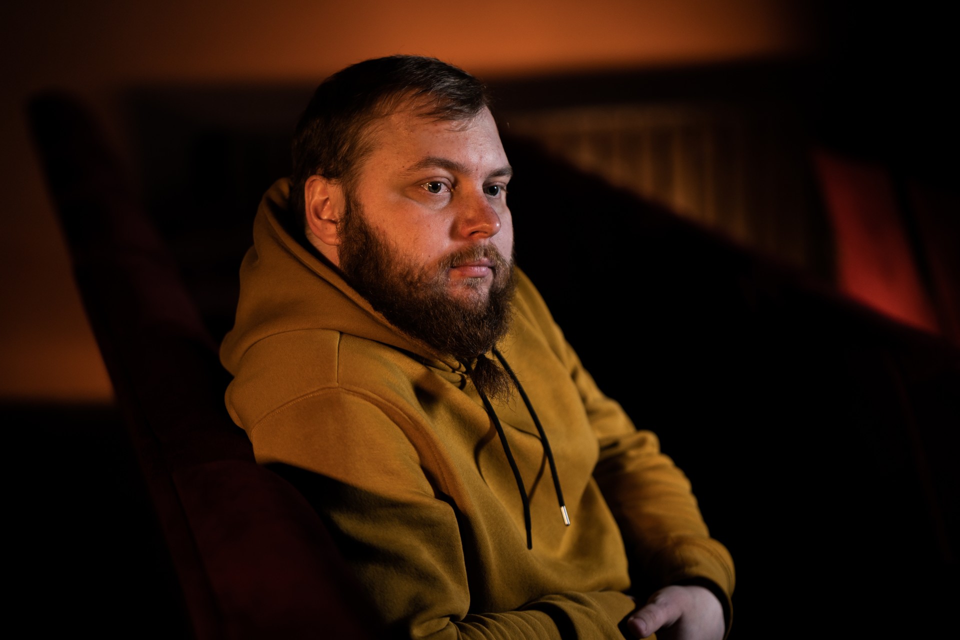 Vaikystėje Igoris svajojo tarnauti kariuomenėje, tačiau sveikatos problemos tam sutrukdė. Tačiau jis nesigaili ir sako save atradęs lėlių teatre, kuriame labiausiai mėgsta vaidinti charakteringus, neigiamus personažus, turinčius daugybę būdo atspalvių.
