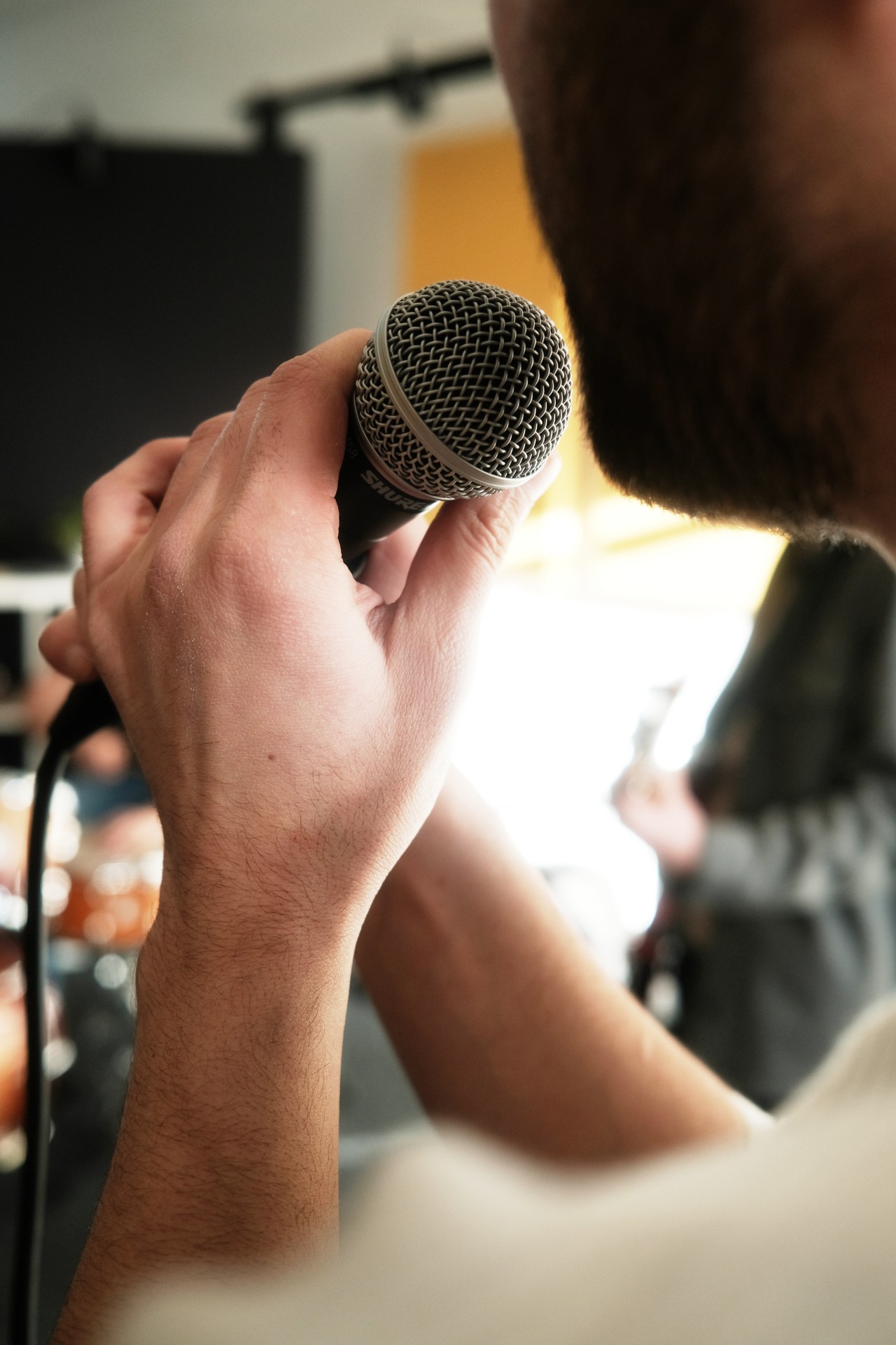 Muzika kaip priešnuodis absurdui