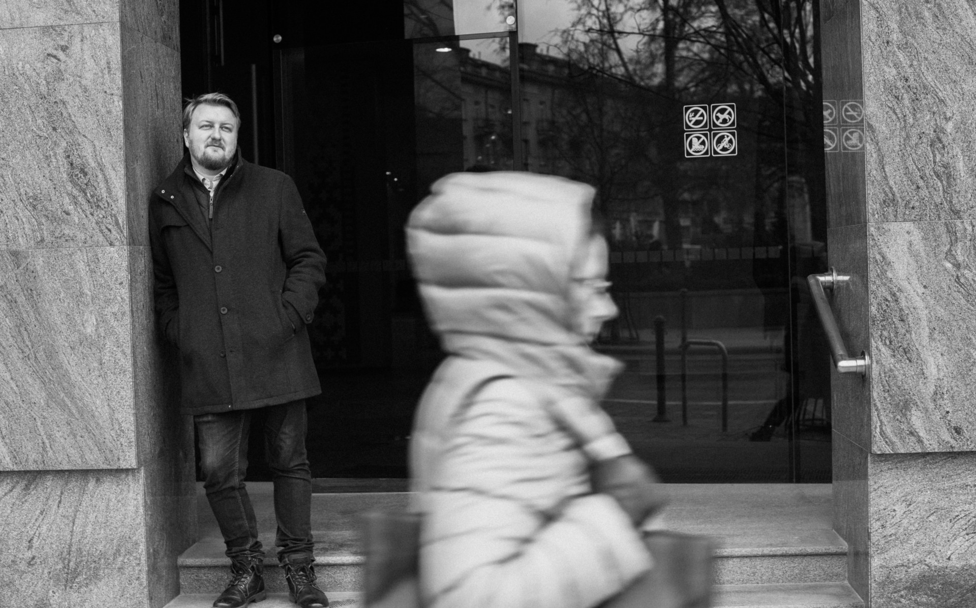 Paulius Gritėnas: „Ilgą laiką buvo manoma, kad globalizacijos procesas, prasidėjęs po Antrojo pasaulinio karo, internacionalinių organizacijų kūrimasis savaime nugalės nacionalinį interesą. Paradoksas tas, kad nacionalizmas ne tik kad gali veikti globalizmo sąlygomis, bet jis gali puikiausiai vystytis ir pasinaudoti globalizmo teikiamais privalumais.“ ©Mindaugas Drigotas Paulius Gritėnas: „Ilgą laiką buvo manoma, kad globalizacijos procesas, prasidėjęs po Antrojo pasaulinio karo, internacionalinių organizacijų kūrimasis savaime nugalės nacionalinį interesą. Paradoksas tas, kad nacionalizmas ne tik kad gali veikti globalizmo sąlygomis, bet jis gali puikiausiai vystytis ir pasinaudoti globalizmo teikiamais privalumais.“ ©Mindaugas Drigotas