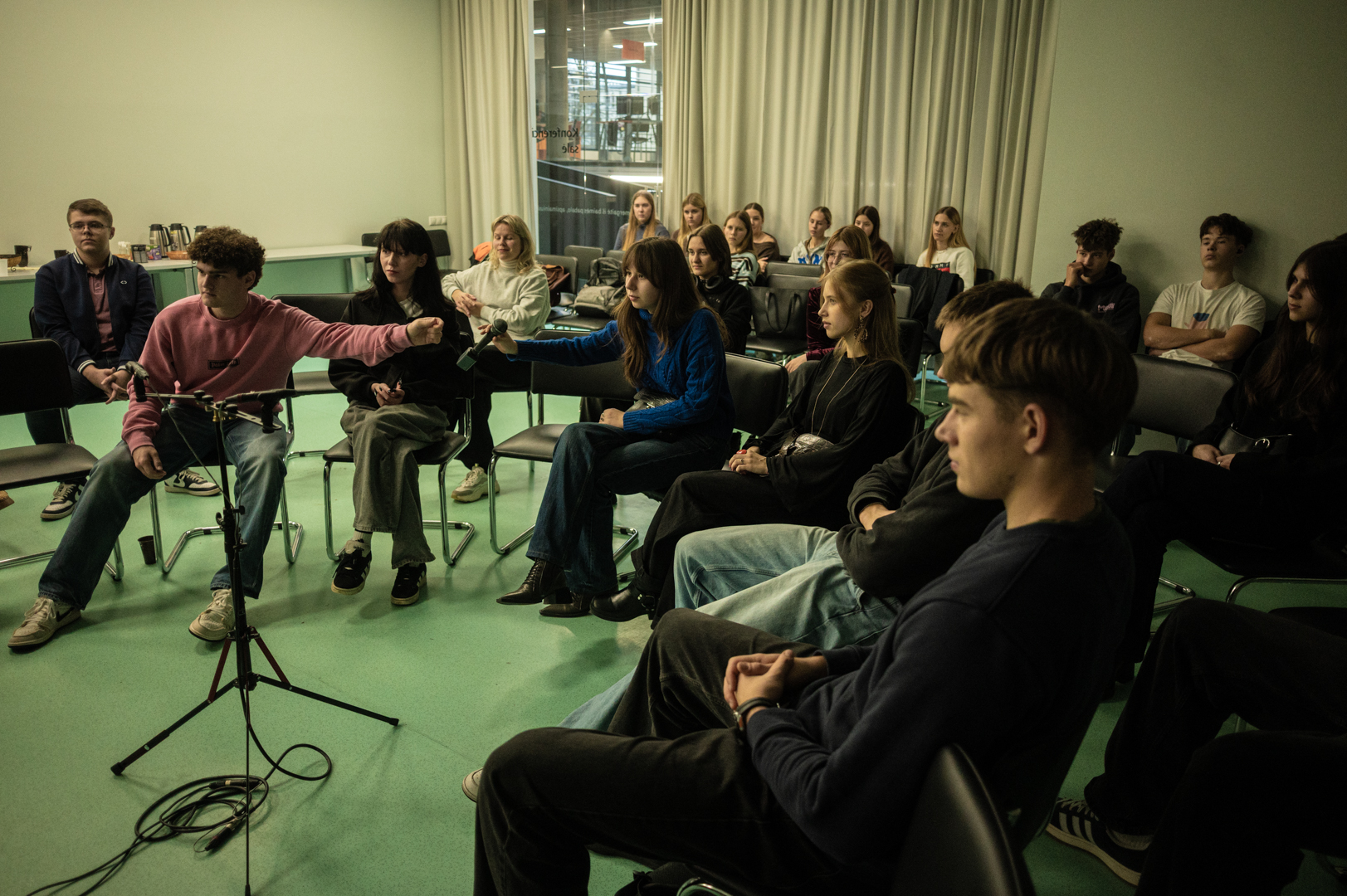NARA įsiklausymų diskusija Utenos A. ir M. Miškinių viešojoje bibliotekoje spalio 23 d. ©Denis Vėjas